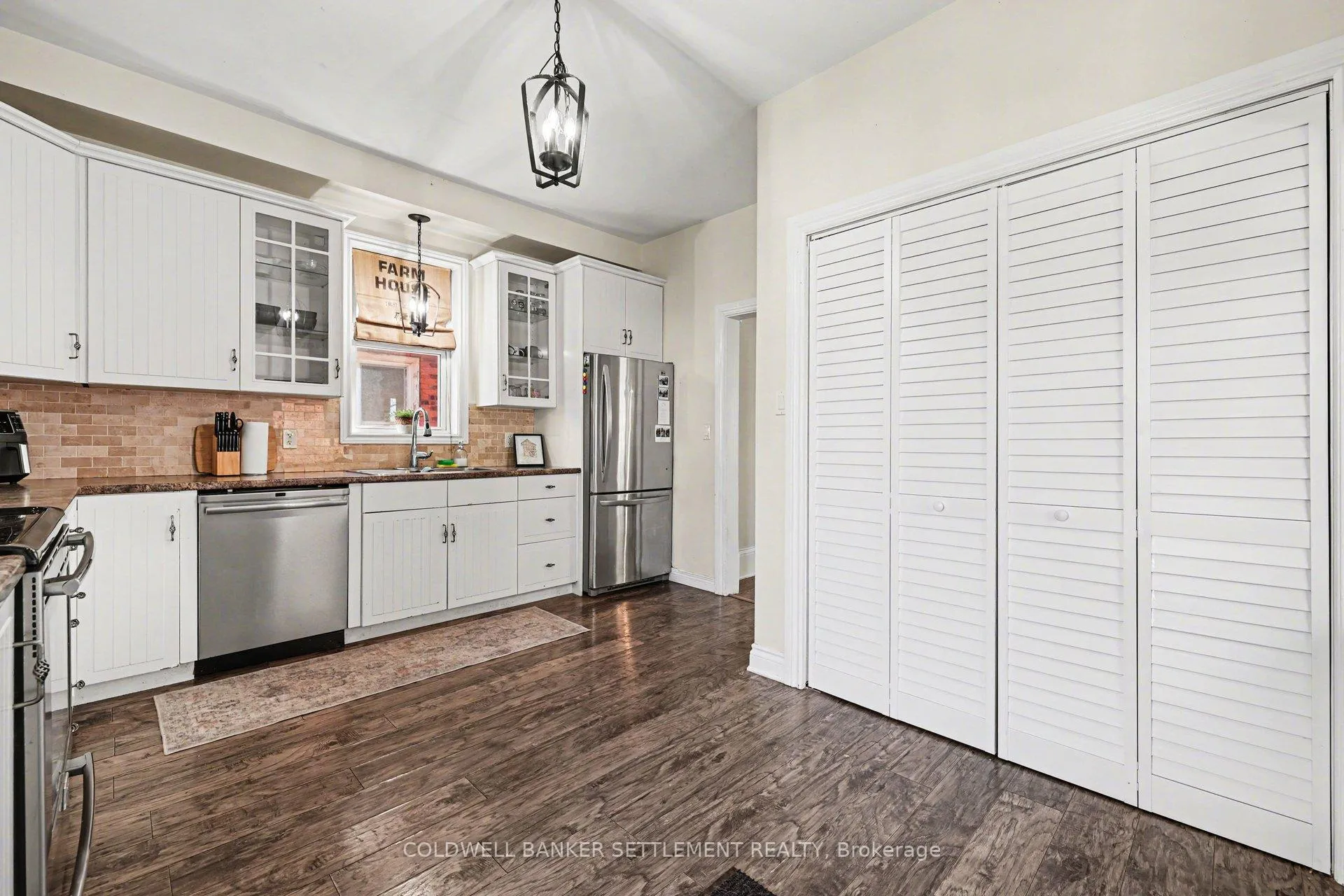 Photo 13 of 88 Russell Street E, Smiths Falls — HOMEH