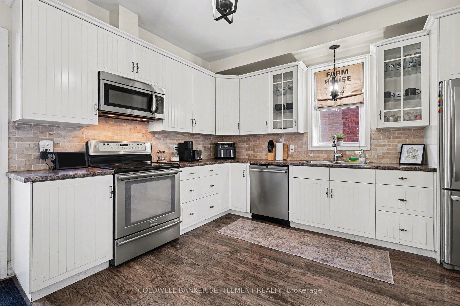 Photo 14 of 88 Russell Street E, Smiths Falls — HOMEH