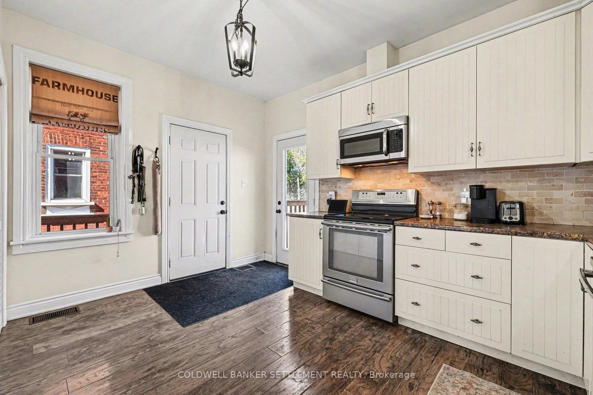 Photo 15 of 88 Russell Street E, Smiths Falls — HOMEH