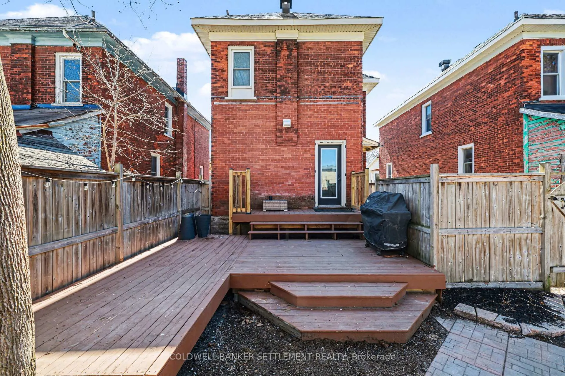 Photo 28 of 88 Russell Street E, Smiths Falls — HOMEH