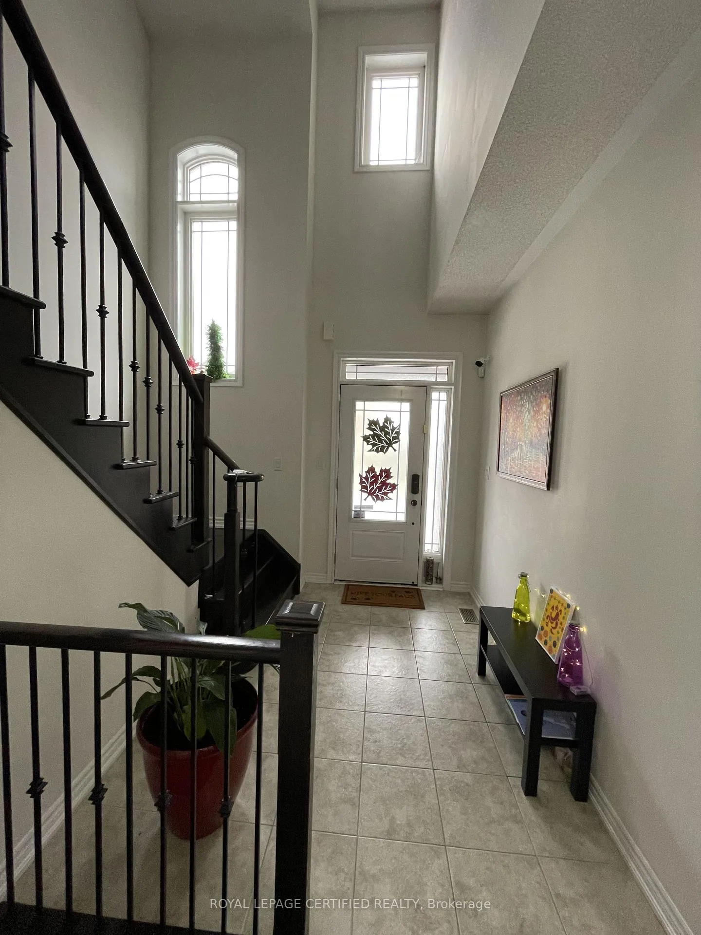 Photo 4 of 122 Kempenfelt Trail, Brampton, Northwest Brampton — HOMEH