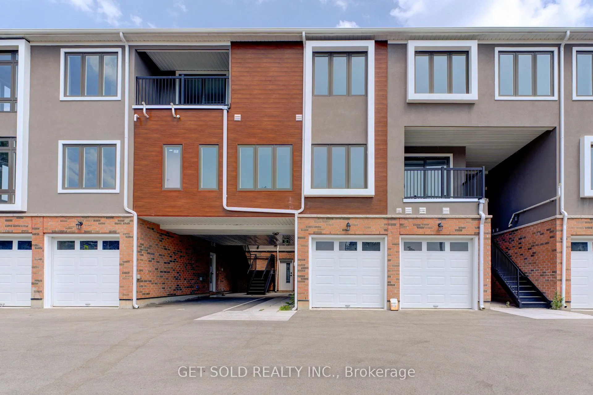 Photo 3 of Unit 3, 6701 Thorold Stone Road, Niagara Falls, Stamford — HOMEH