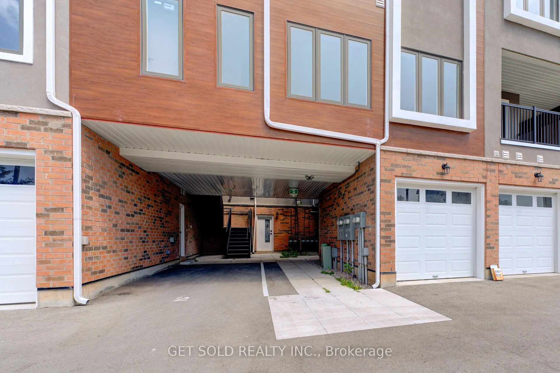 Photo 5 of Unit 3, 6701 Thorold Stone Road, Niagara Falls, Stamford — HOMEH