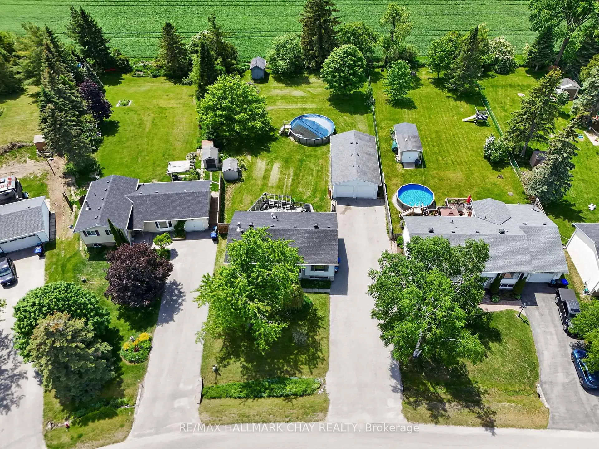 Photo 3 of 2652 Lawrence Avenue, Innisfil, Stroud — HOMEH