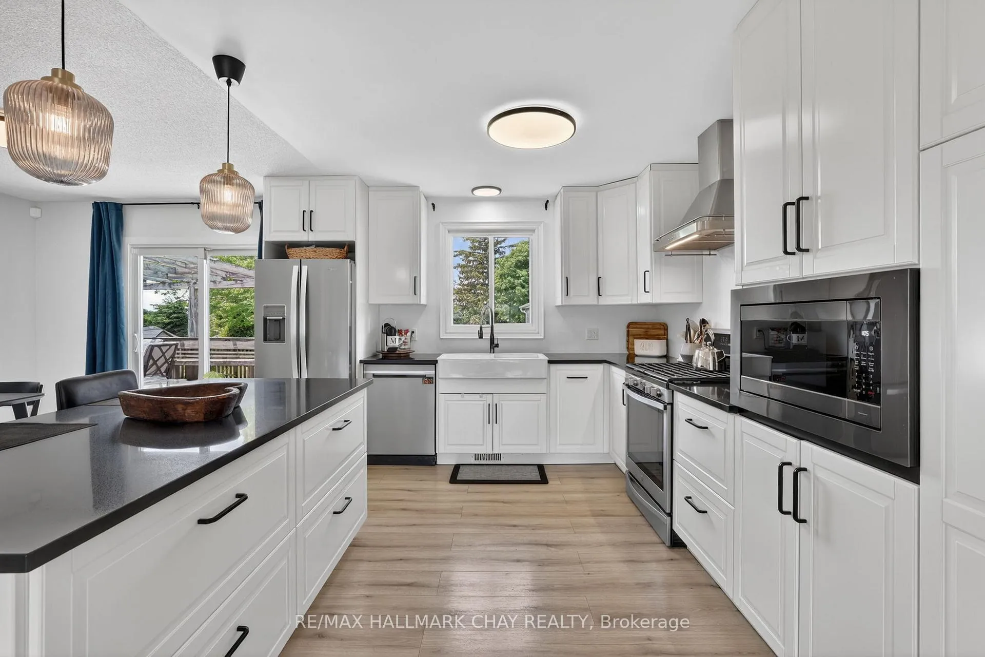 Photo 6 of 2652 Lawrence Avenue, Innisfil, Stroud — HOMEH