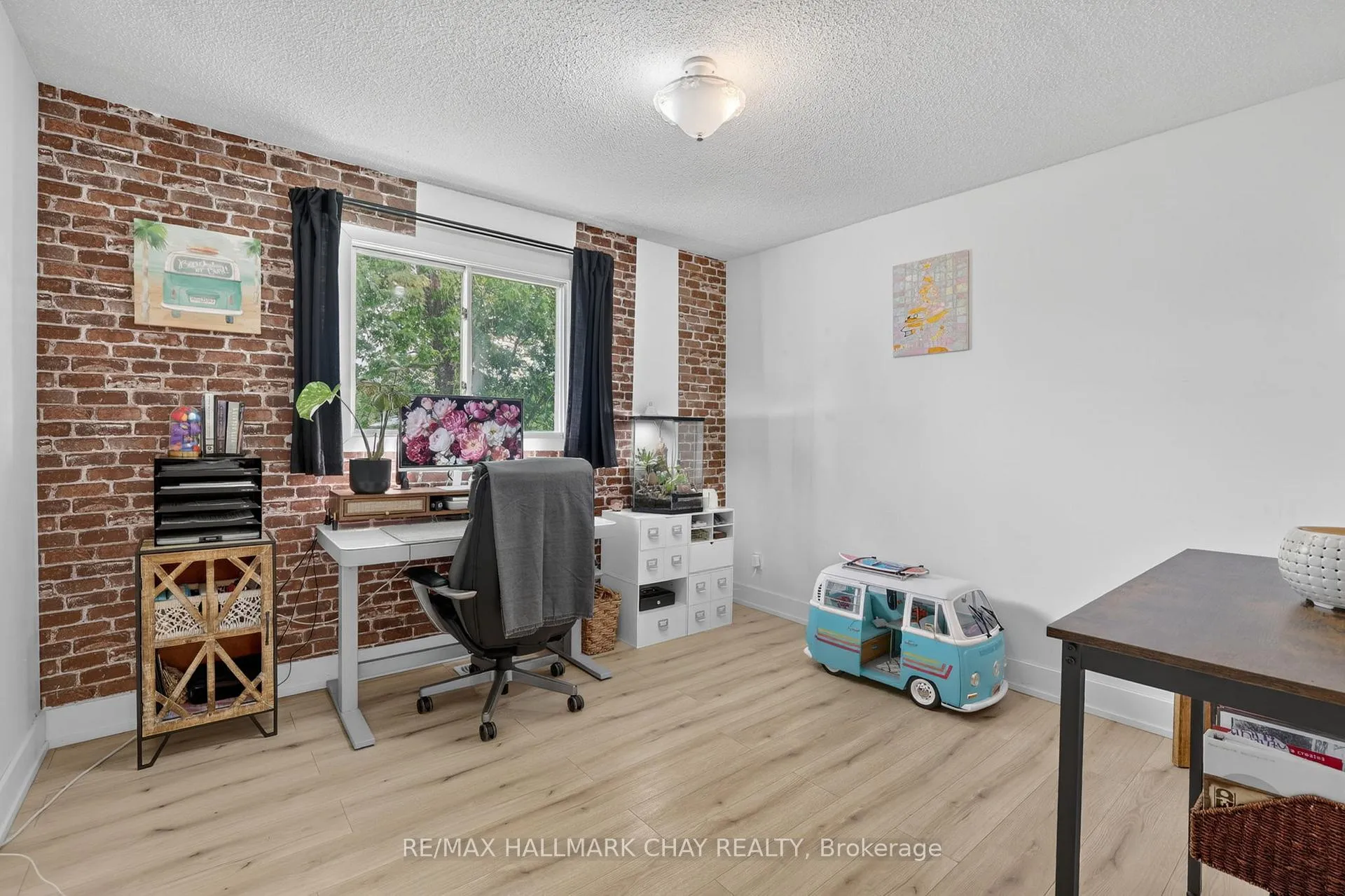 Photo 16 of 2652 Lawrence Avenue, Innisfil, Stroud — HOMEH