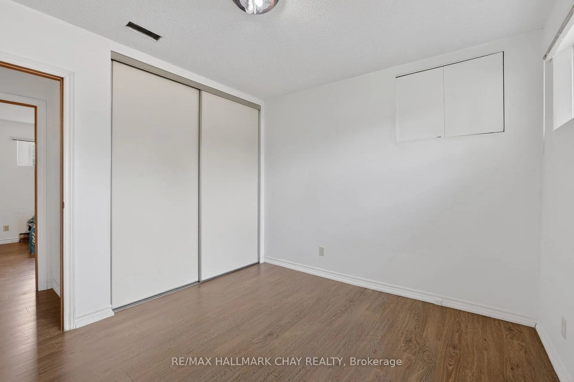 Photo 21 of 2652 Lawrence Avenue, Innisfil, Stroud — HOMEH