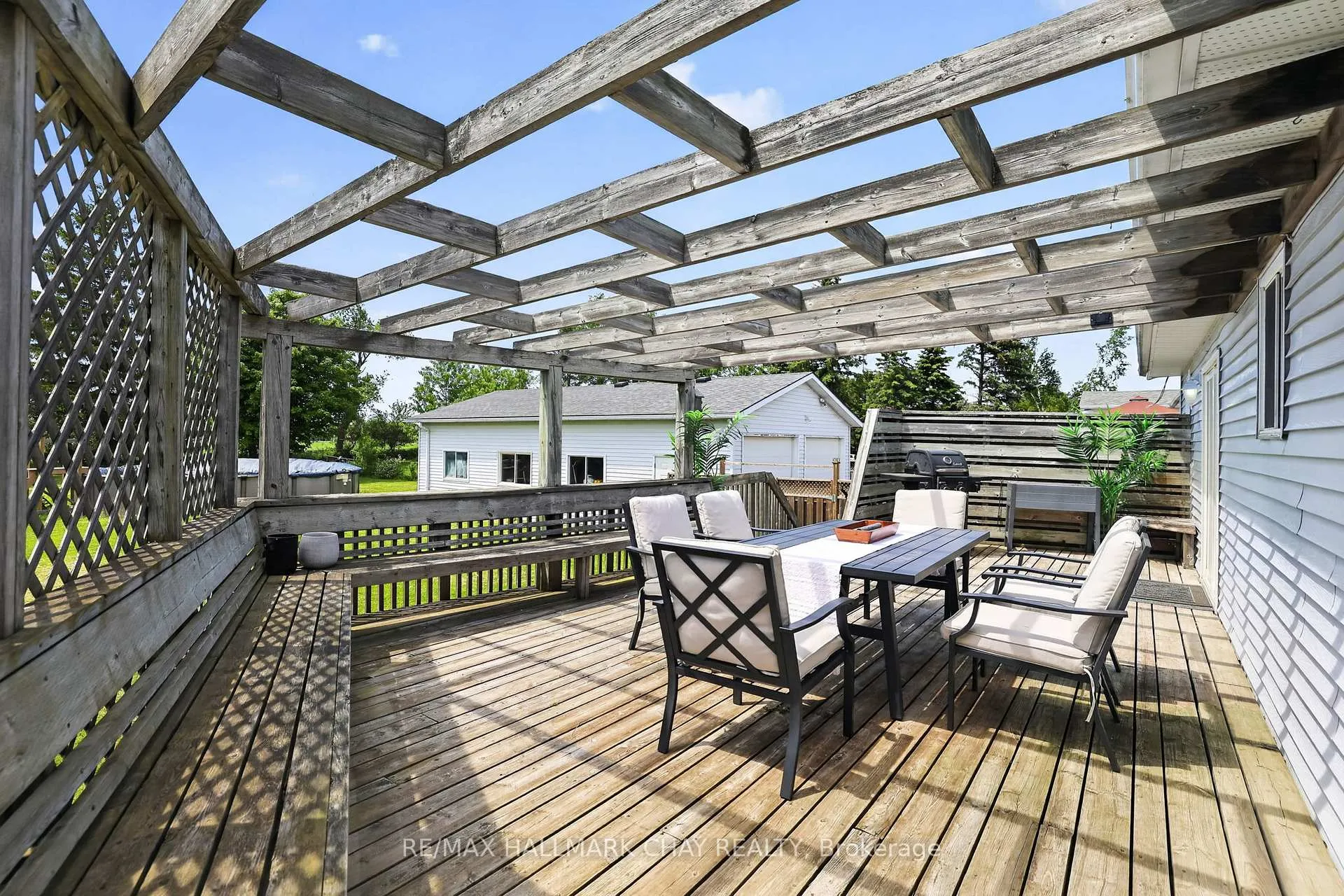 Photo 25 of 2652 Lawrence Avenue, Innisfil, Stroud — HOMEH