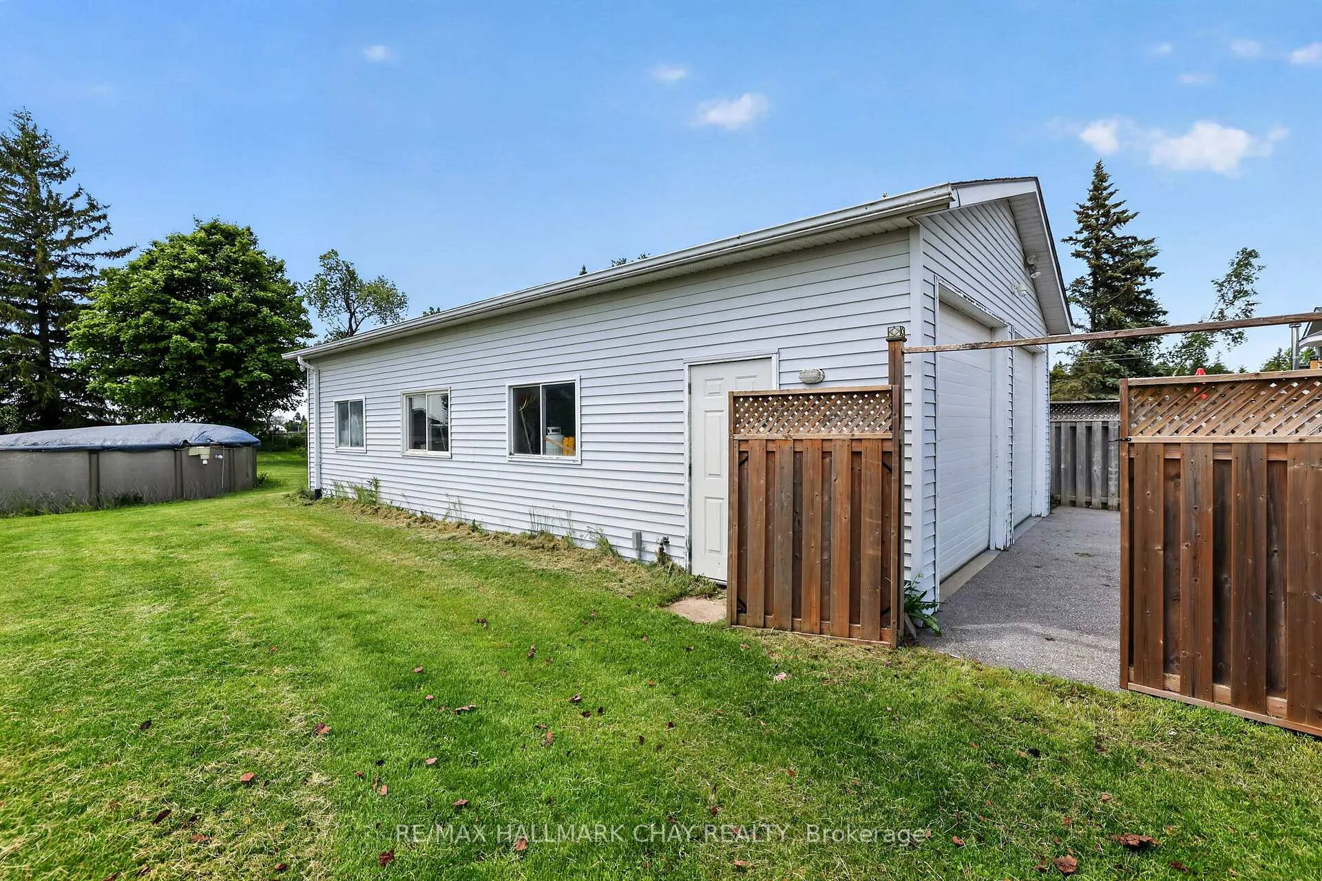 Photo 29 of 2652 Lawrence Avenue, Innisfil, Stroud — HOMEH