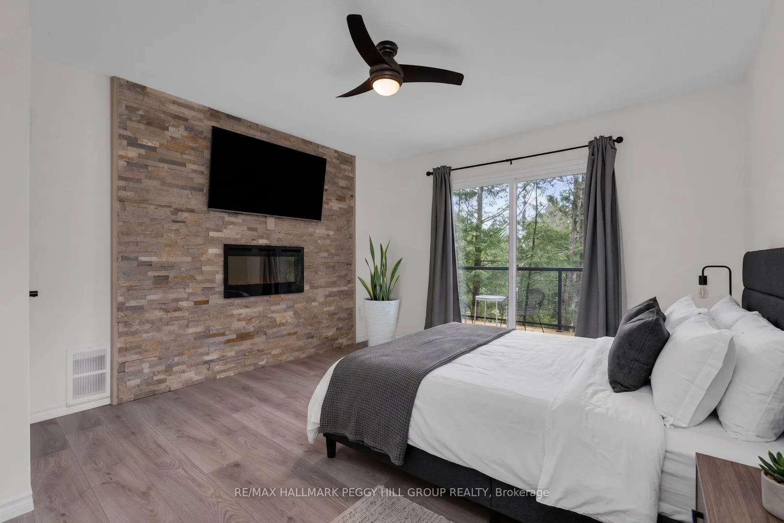 Photo 10 of 7672 Birch Drive, Ramara, Rural Ramara — HOMEH