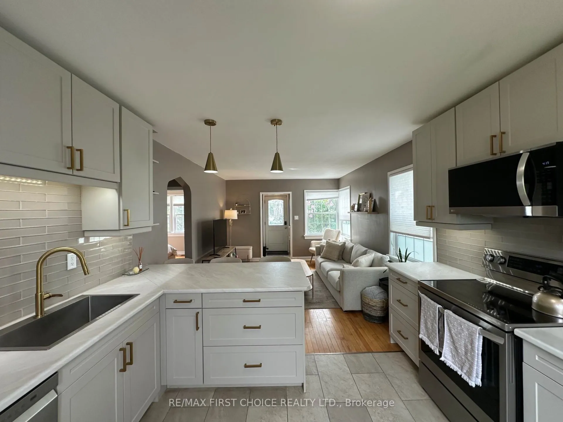 Photo 6 of 305 Mary Street E, Thunder Bay, Westfort — HOMEH