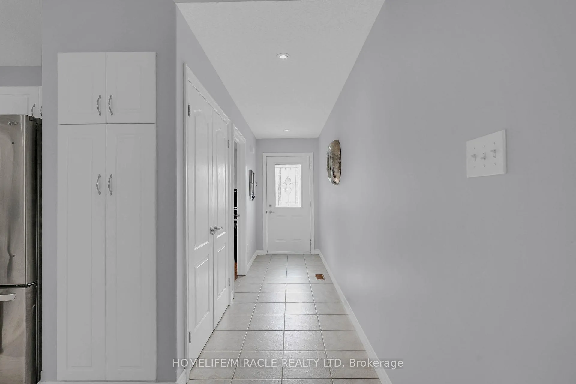 Photo 5 of Unit 3, 560 Grey Street, Brantford, Echo Place — HOMEH