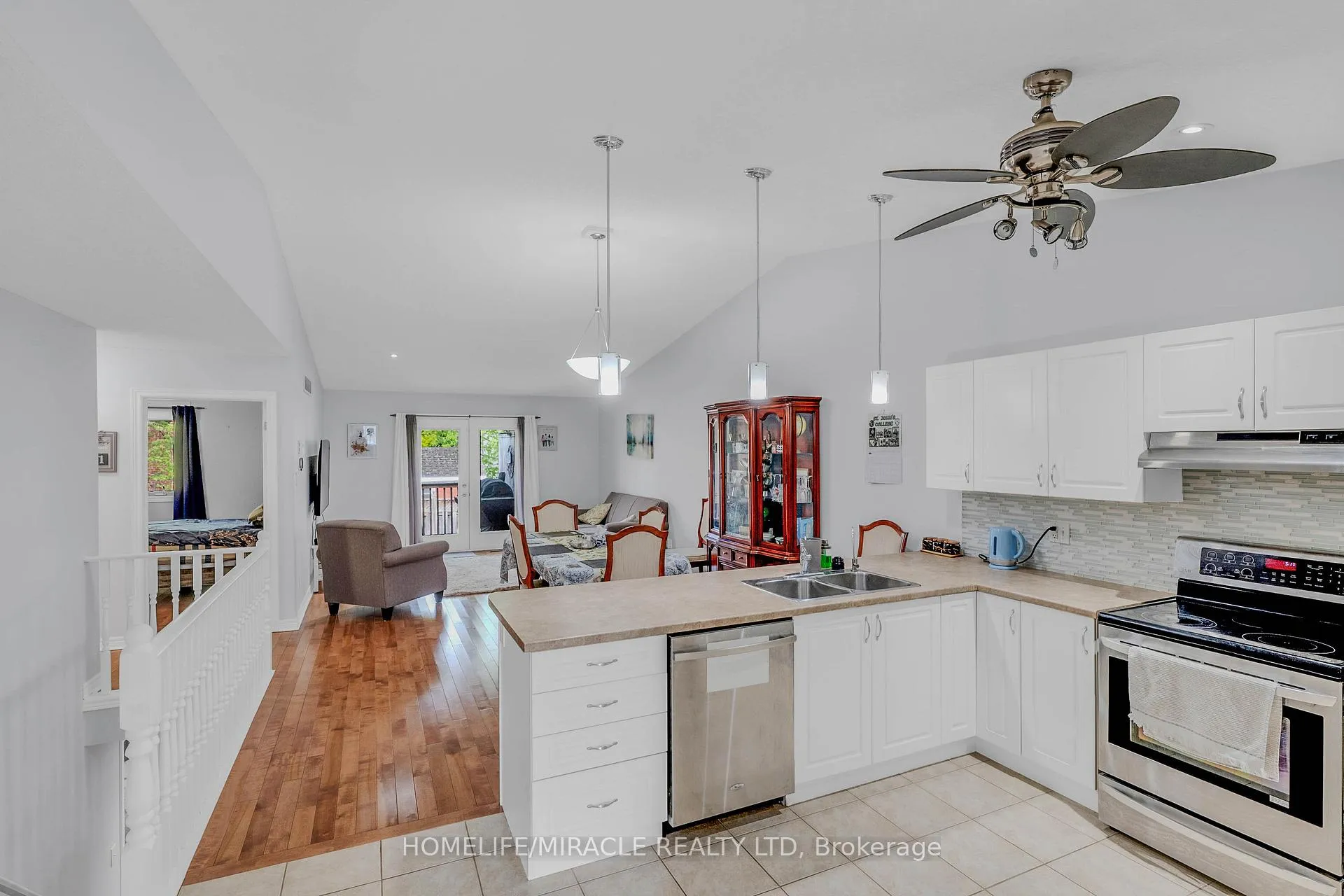 Photo 6 of Unit 3, 560 Grey Street, Brantford, Echo Place — HOMEH