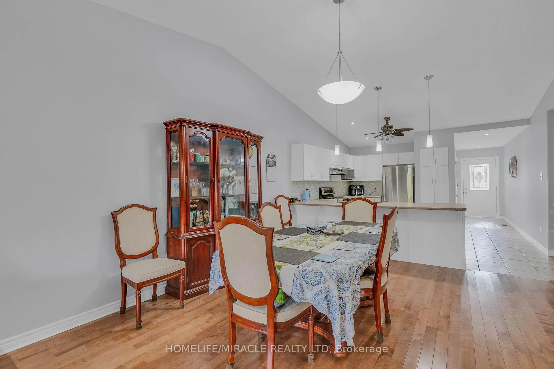Photo 10 of Unit 3, 560 Grey Street, Brantford, Echo Place — HOMEH
