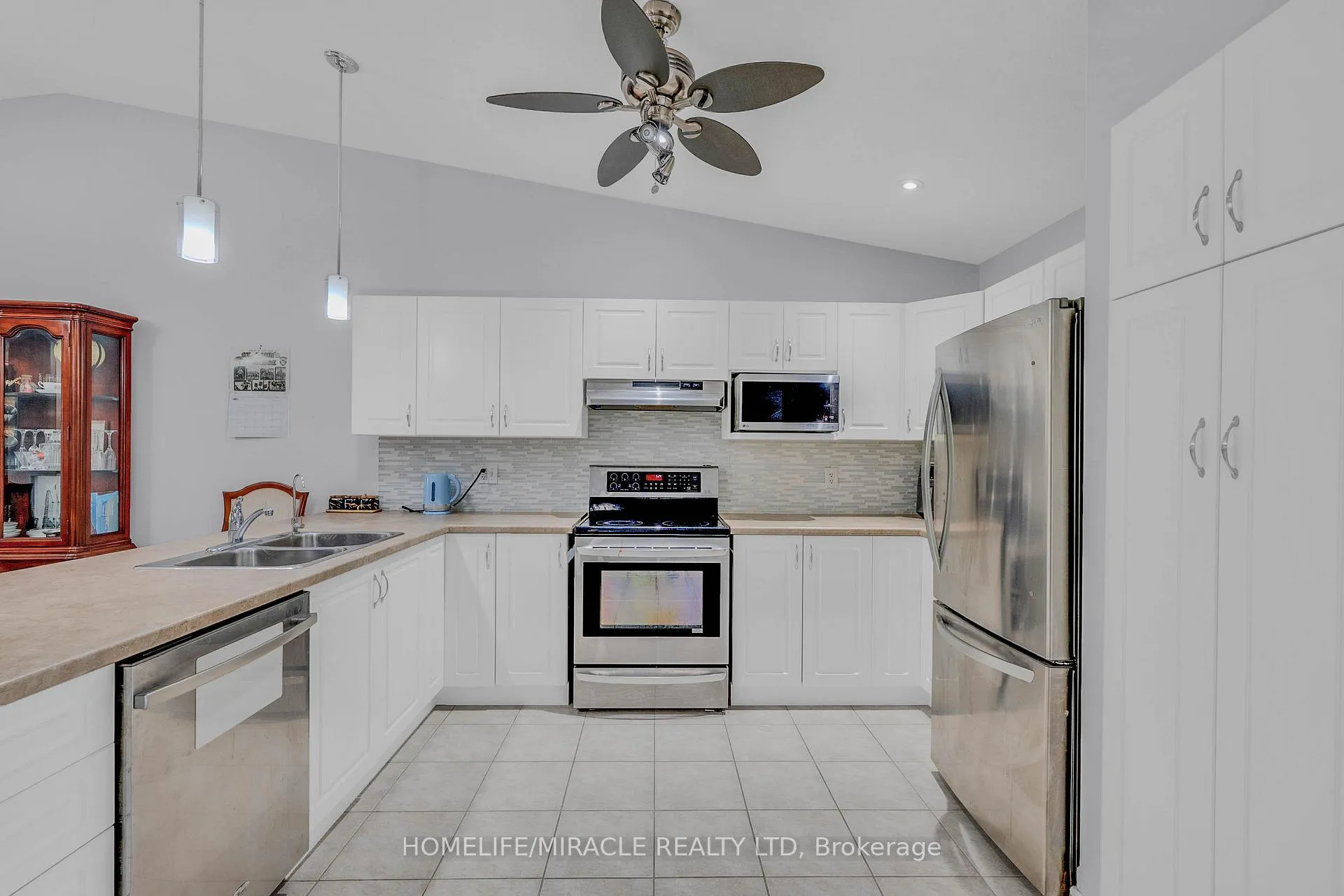 Photo 12 of Unit 3, 560 Grey Street, Brantford, Echo Place — HOMEH