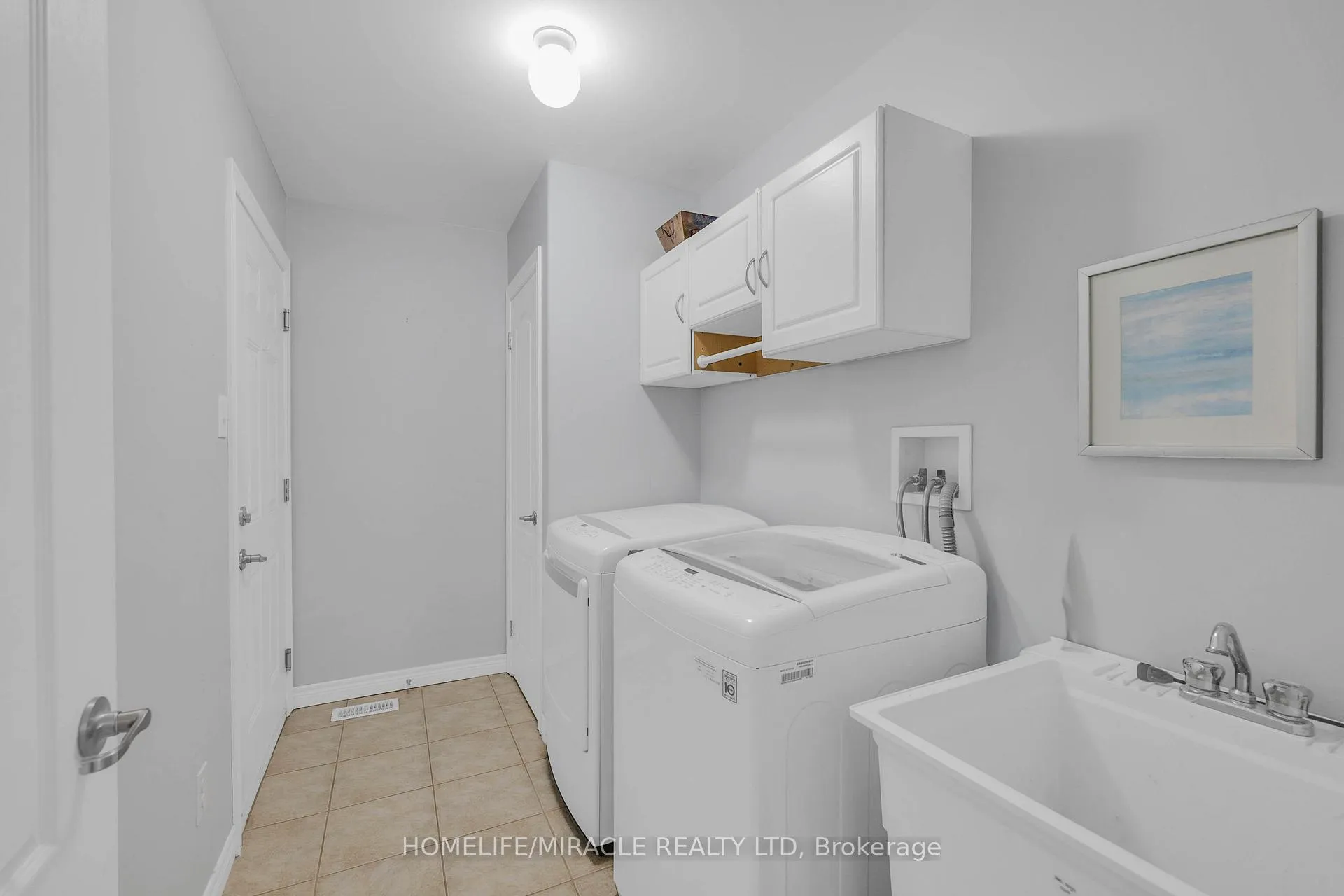 Photo 19 of Unit 3, 560 Grey Street, Brantford, Echo Place — HOMEH