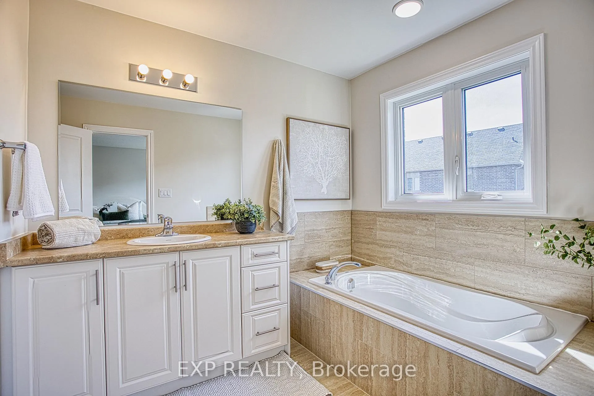 Photo 25 of 156 McKnight Avenue, Hamilton, Waterdown — HOMEH