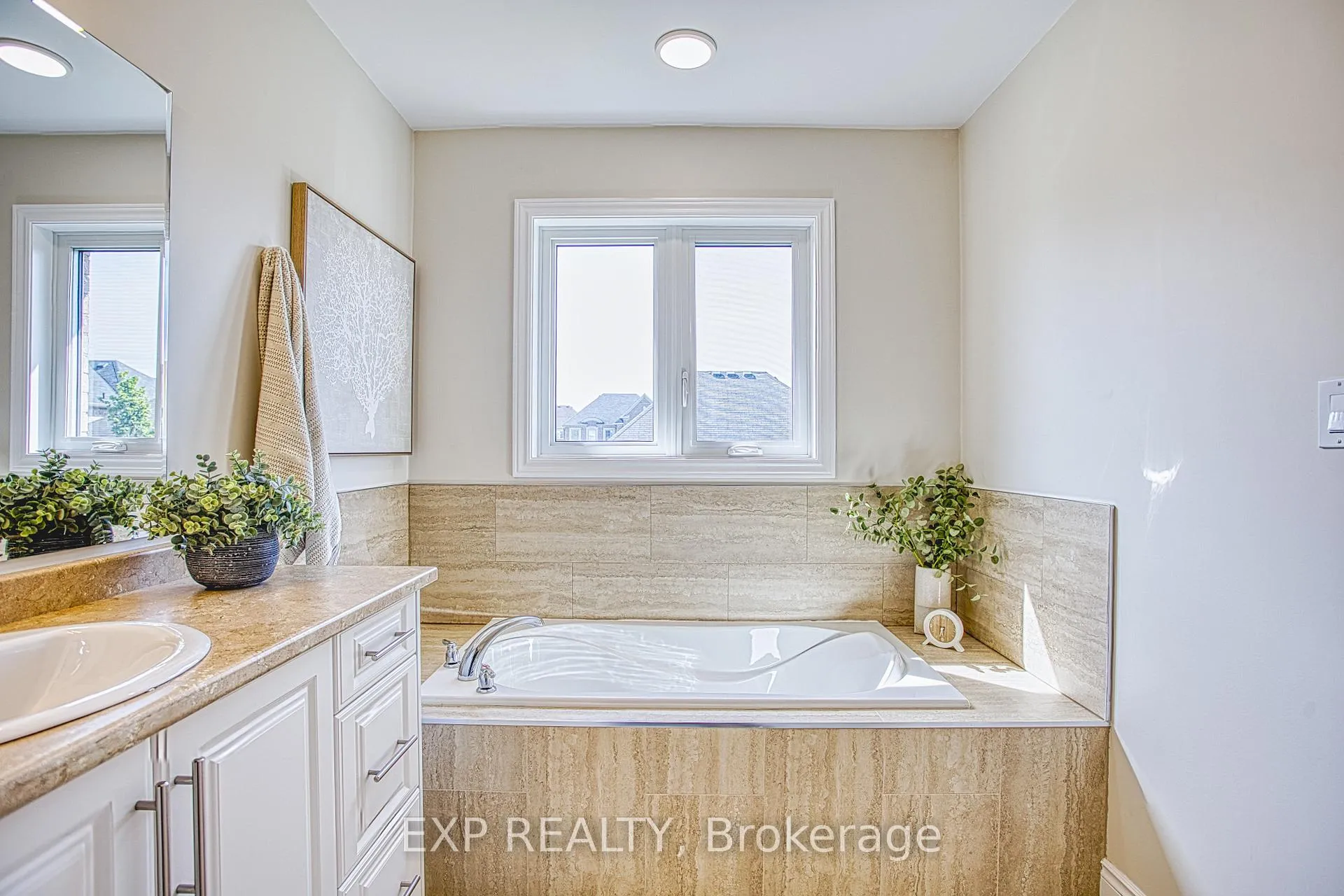 Photo 27 of 156 McKnight Avenue, Hamilton, Waterdown — HOMEH