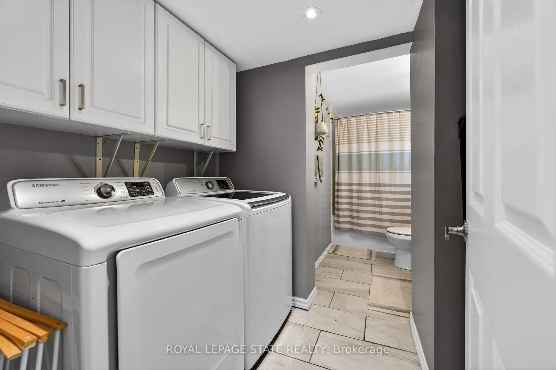 Photo 14 of 30 Cambridge Avenue, Hamilton, Crown Point — HOMEH