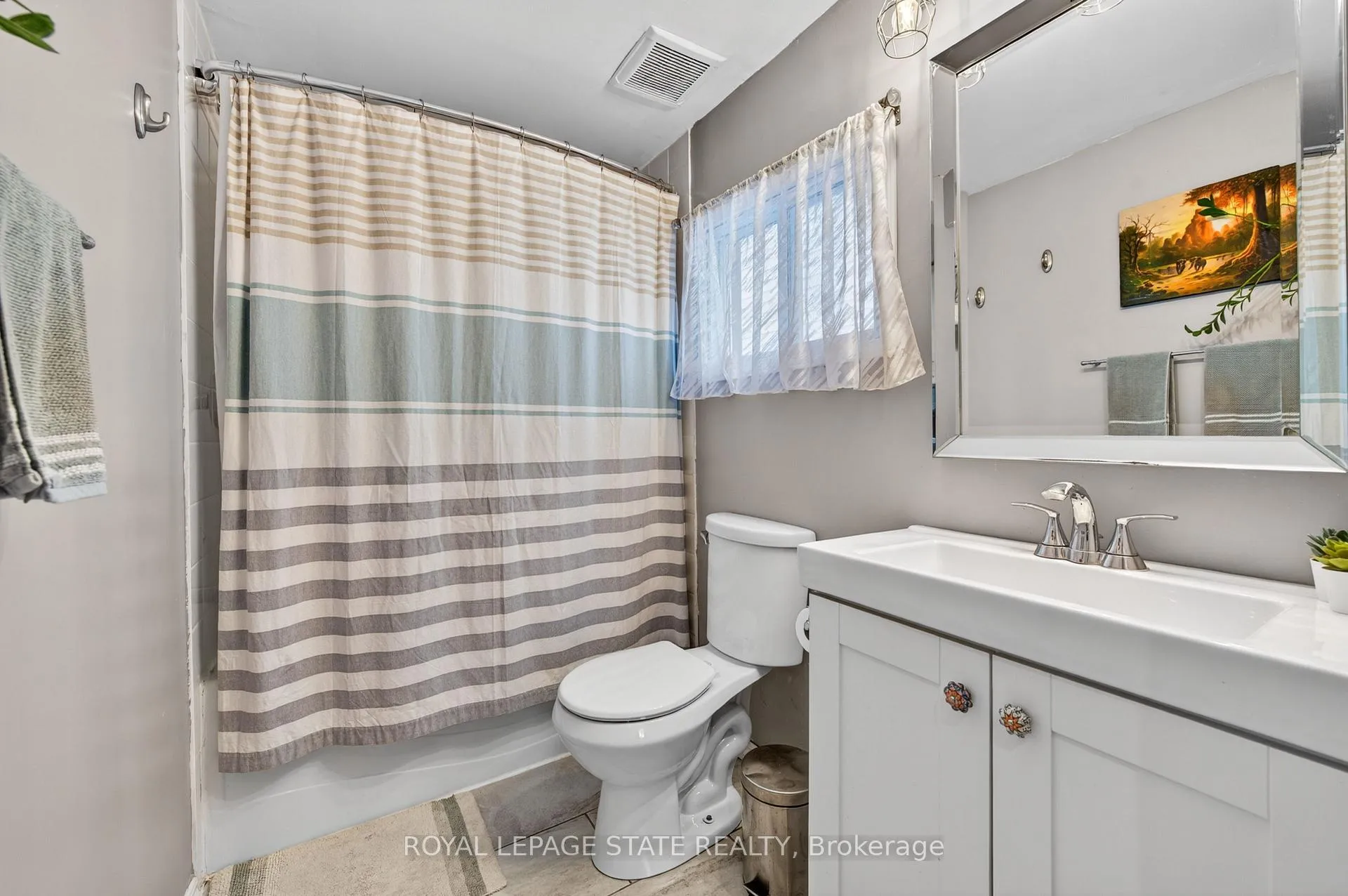 Photo 15 of 30 Cambridge Avenue, Hamilton, Crown Point — HOMEH