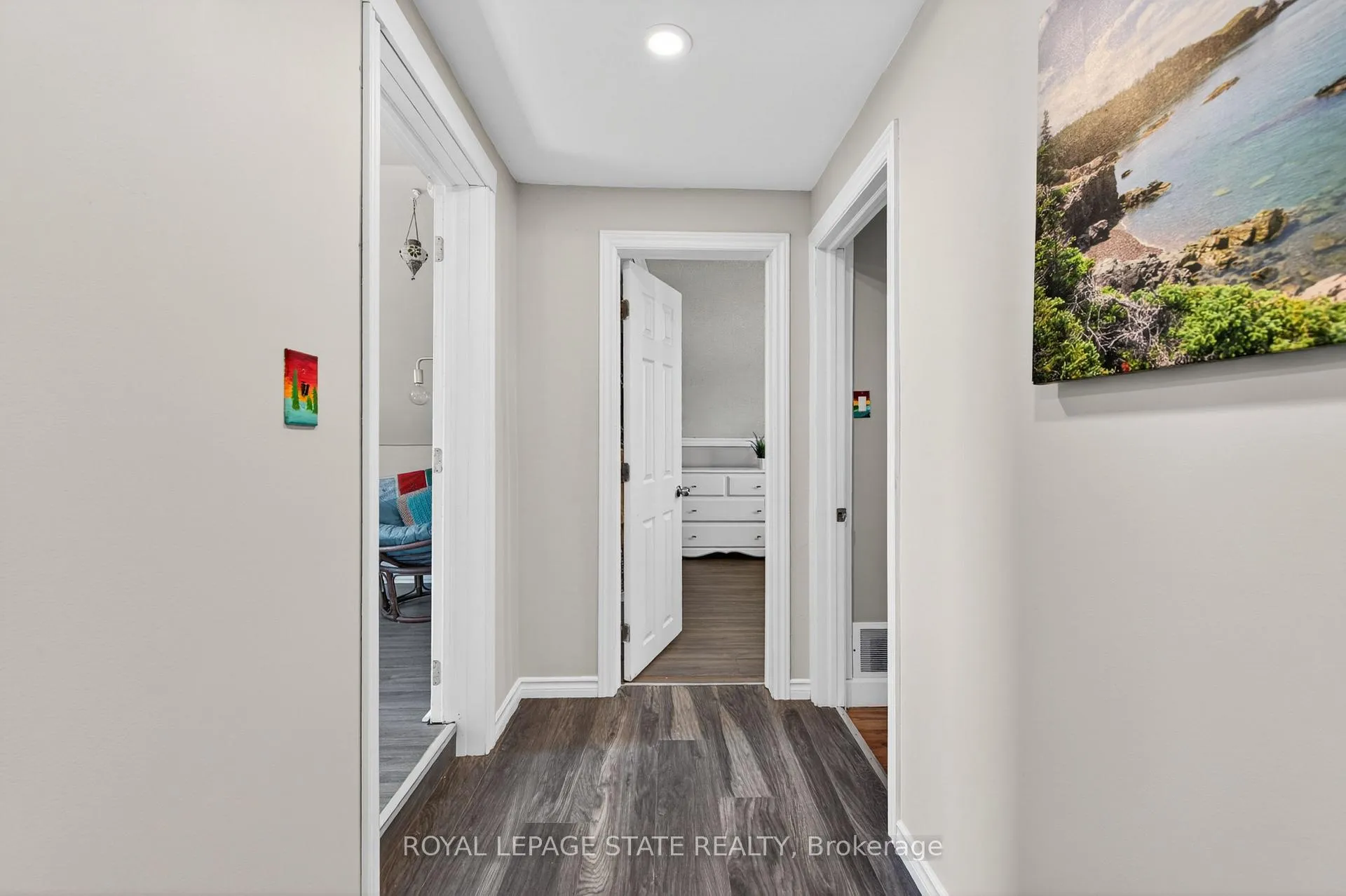 Photo 16 of 30 Cambridge Avenue, Hamilton, Crown Point — HOMEH