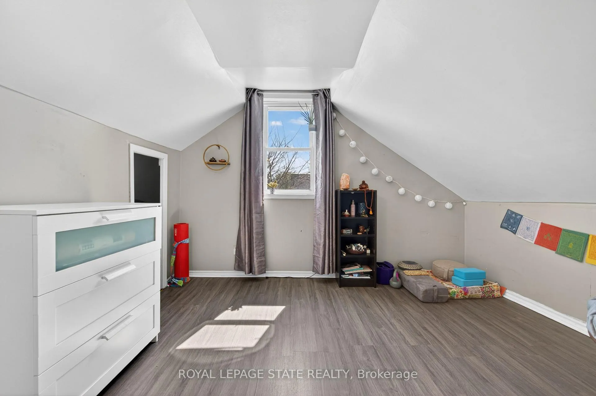 Photo 18 of 30 Cambridge Avenue, Hamilton, Crown Point — HOMEH
