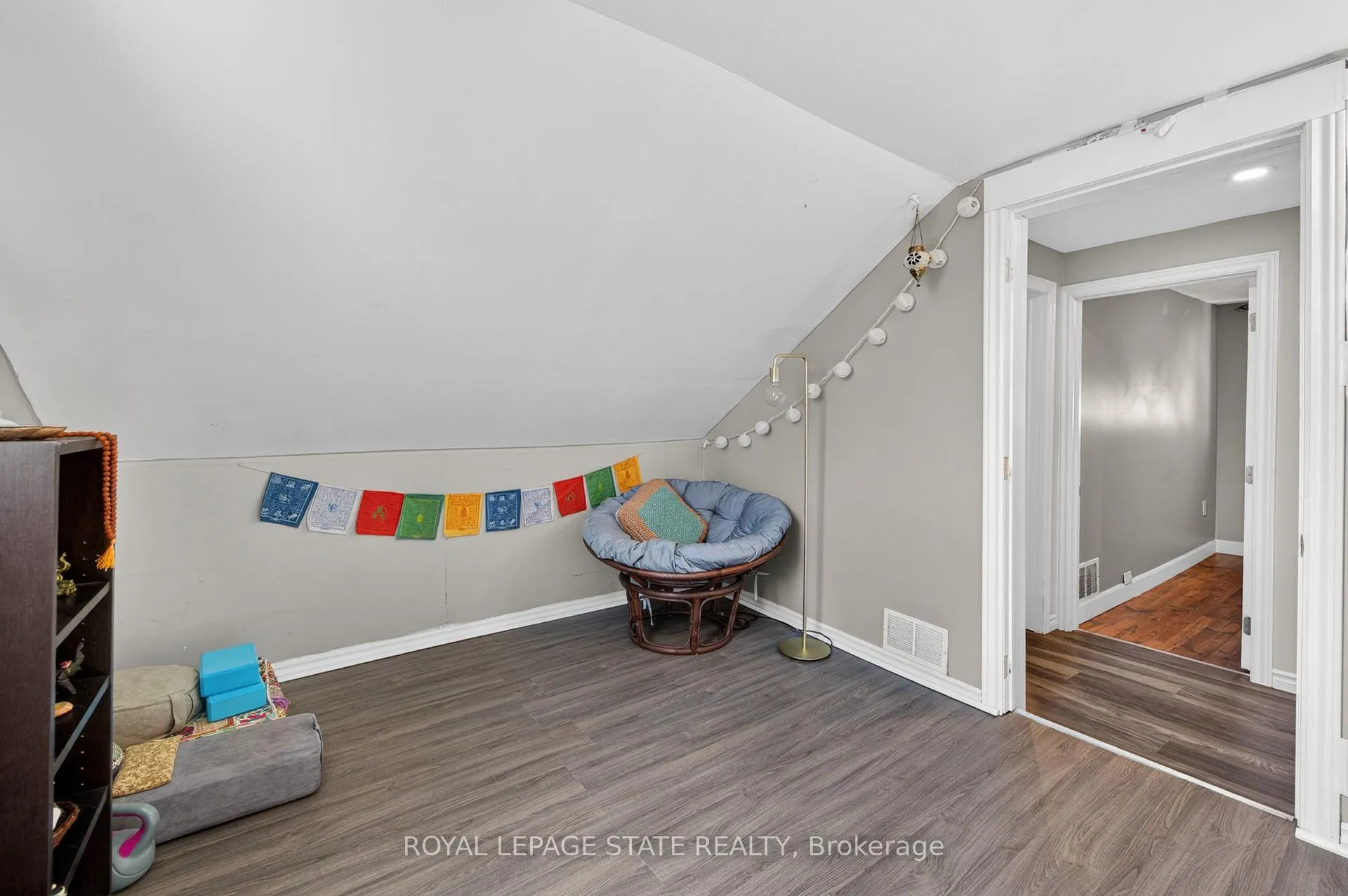 Photo 19 of 30 Cambridge Avenue, Hamilton, Crown Point — HOMEH