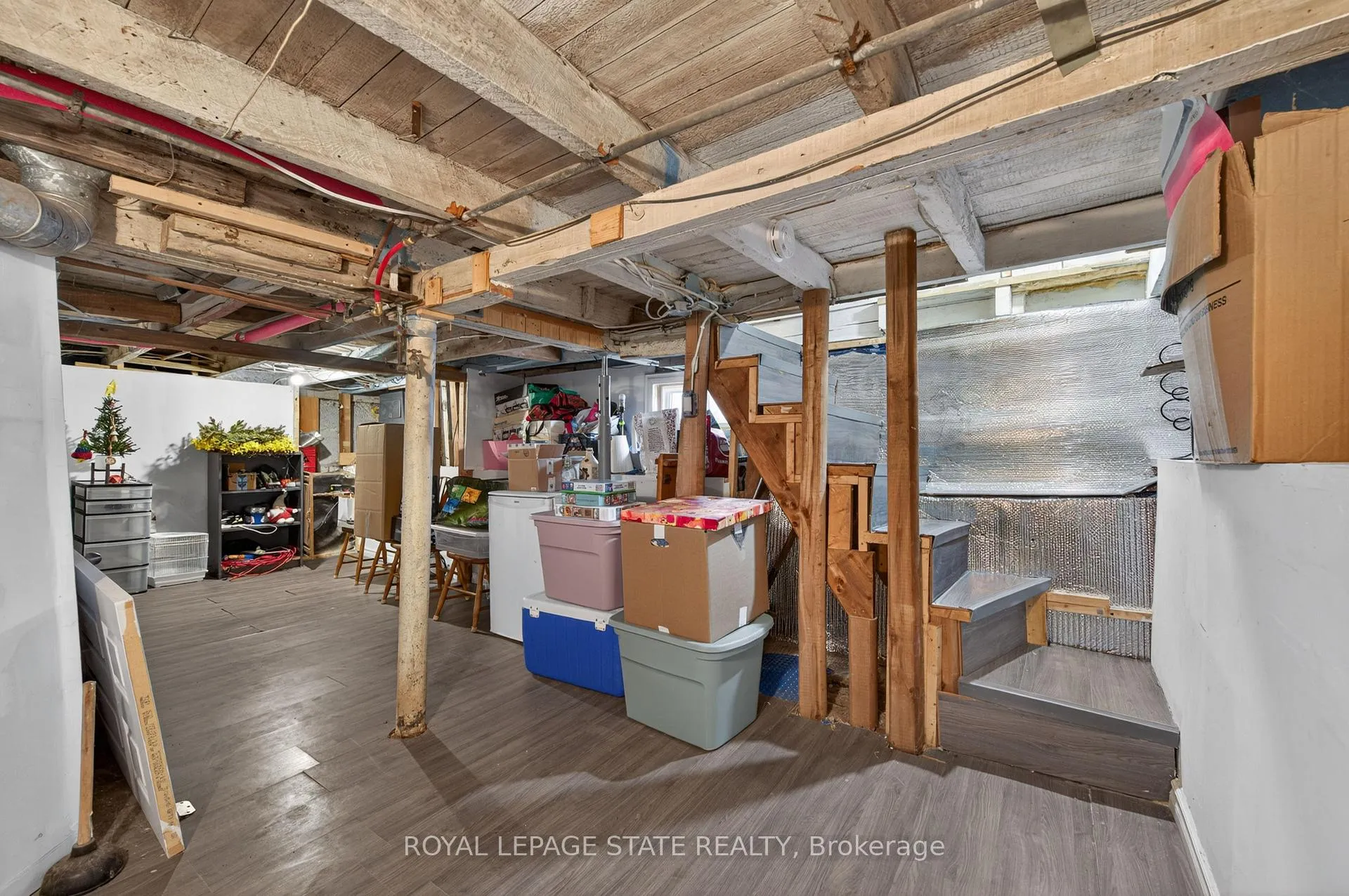 Photo 24 of 30 Cambridge Avenue, Hamilton, Crown Point — HOMEH
