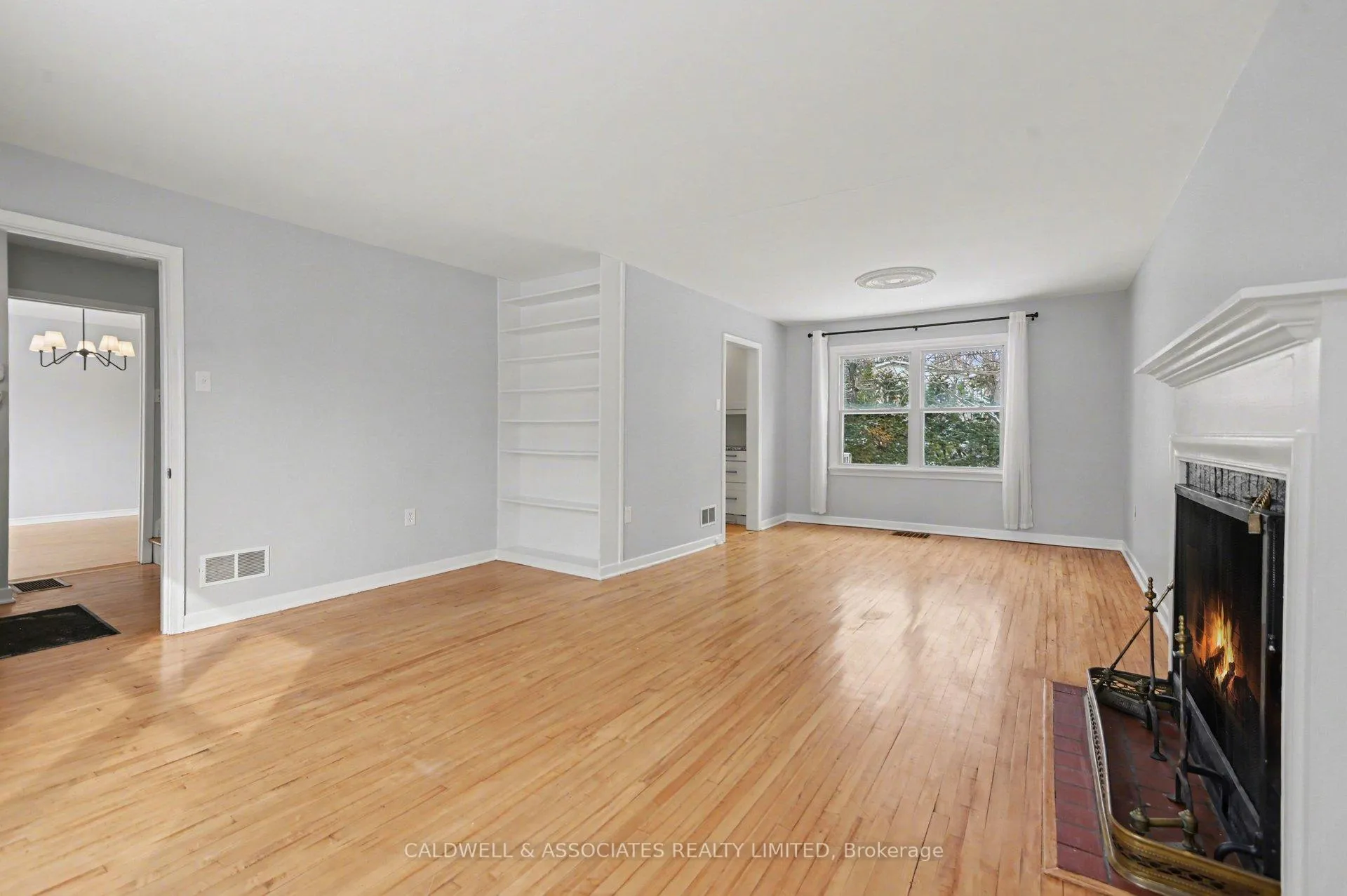 Photo 7 of 5 Arundel Avenue, Ottawa, Manor Park — HOMEH