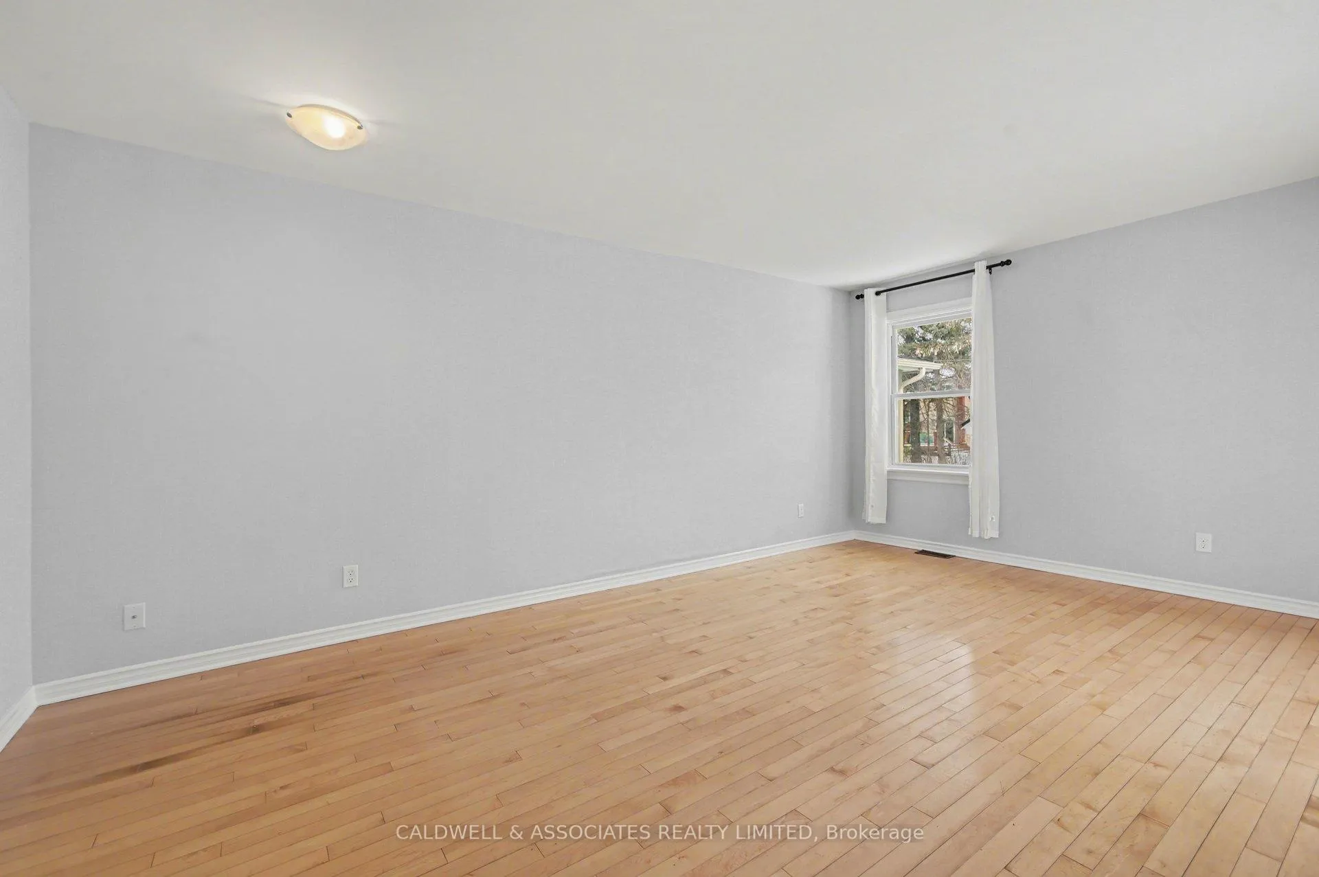 Photo 20 of 5 Arundel Avenue, Ottawa, Manor Park — HOMEH