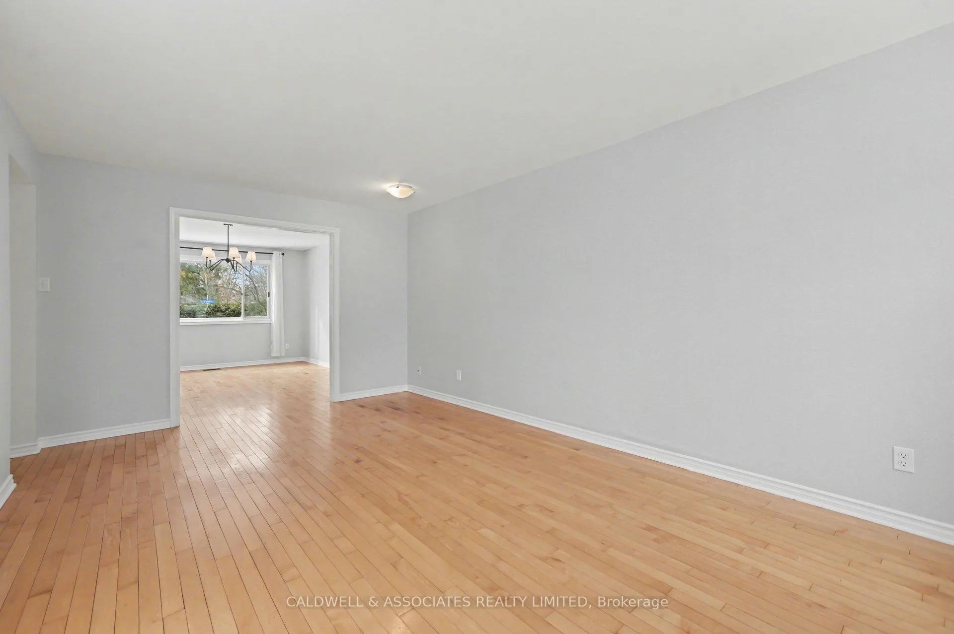Photo 21 of 5 Arundel Avenue, Ottawa, Manor Park — HOMEH