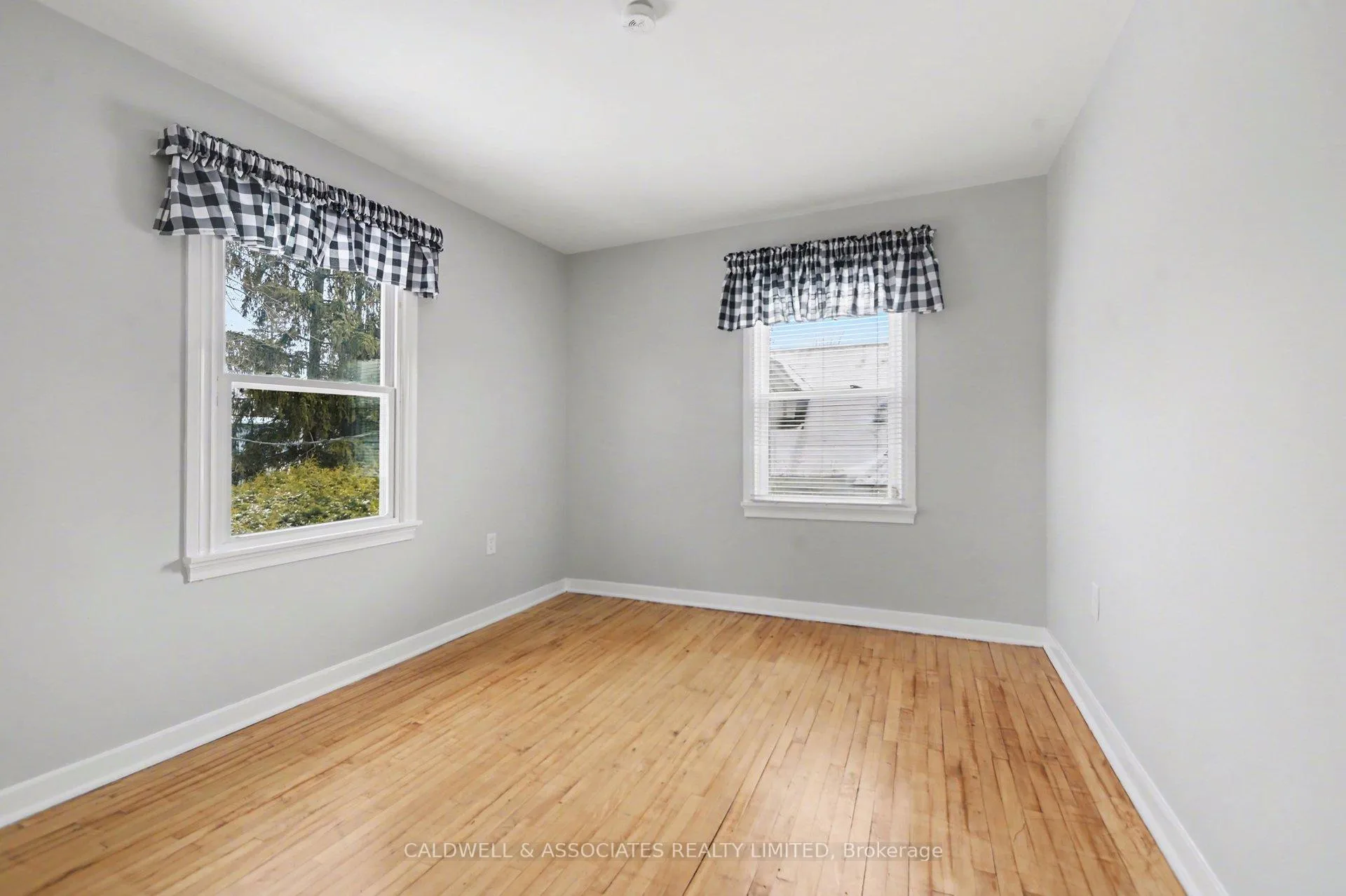 Photo 22 of 5 Arundel Avenue, Ottawa, Manor Park — HOMEH