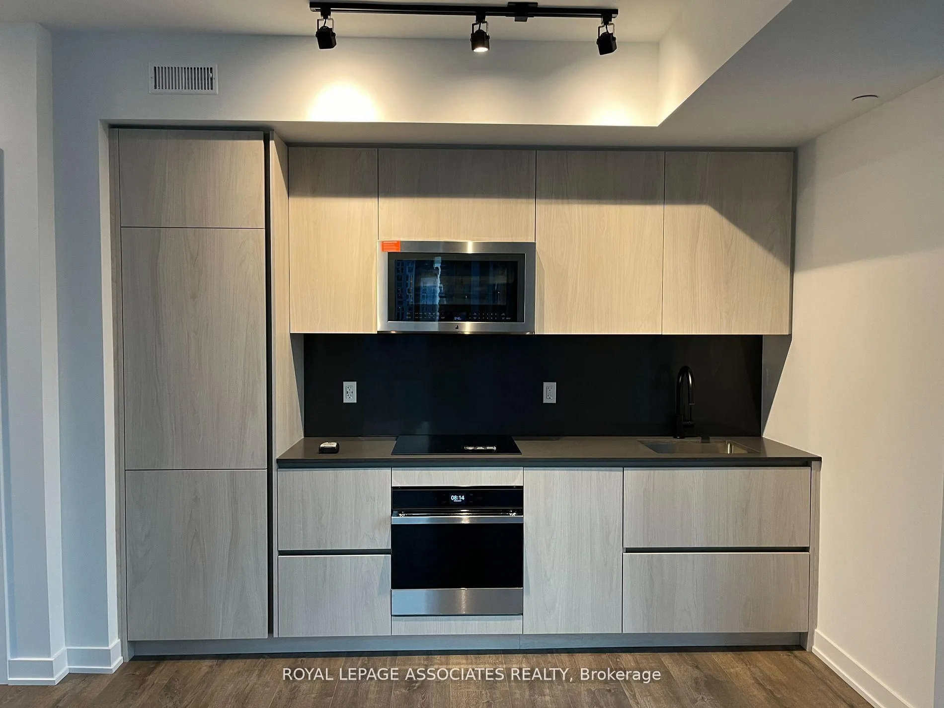 Photo 5 of Unit 2706, 327 King Street W, Toronto, Waterfront Communities — HOMEH