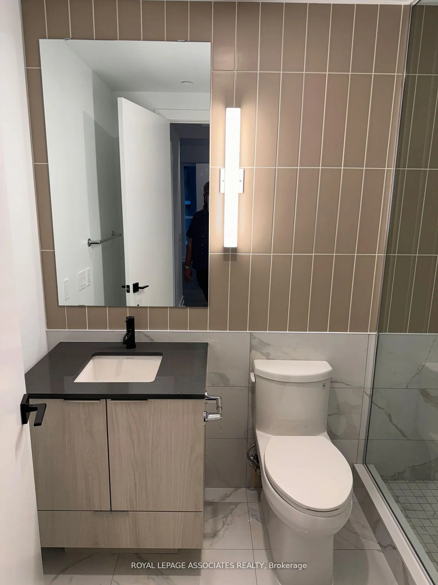 Photo 11 of Unit 2706, 327 King Street W, Toronto, Waterfront Communities — HOMEH