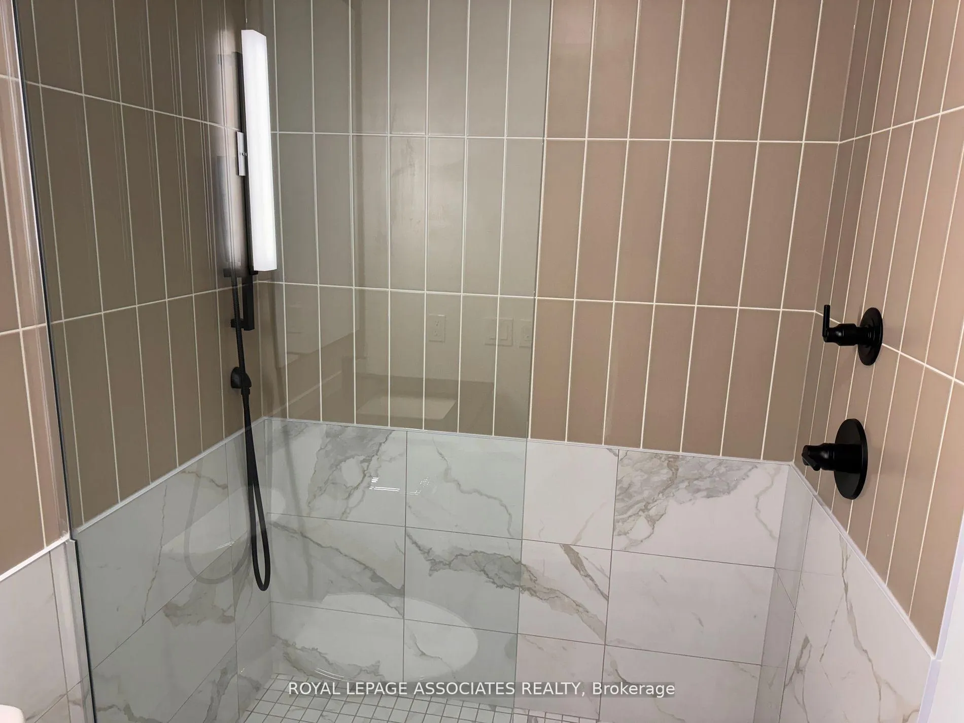 Photo 12 of Unit 2706, 327 King Street W, Toronto, Waterfront Communities — HOMEH