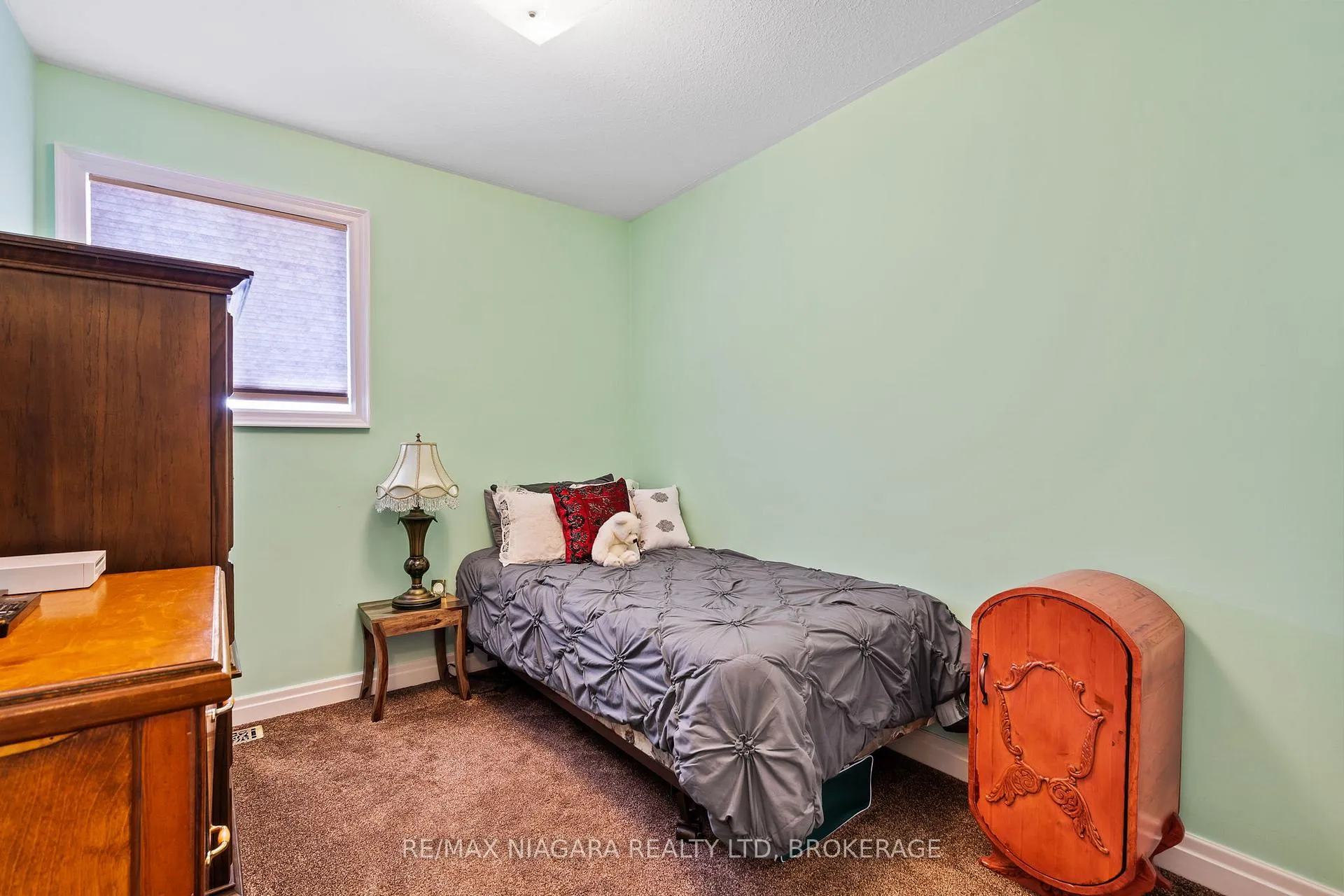 Photo 14 of 59 Leeper Street, St. Catharines, Western Hill — HOMEH