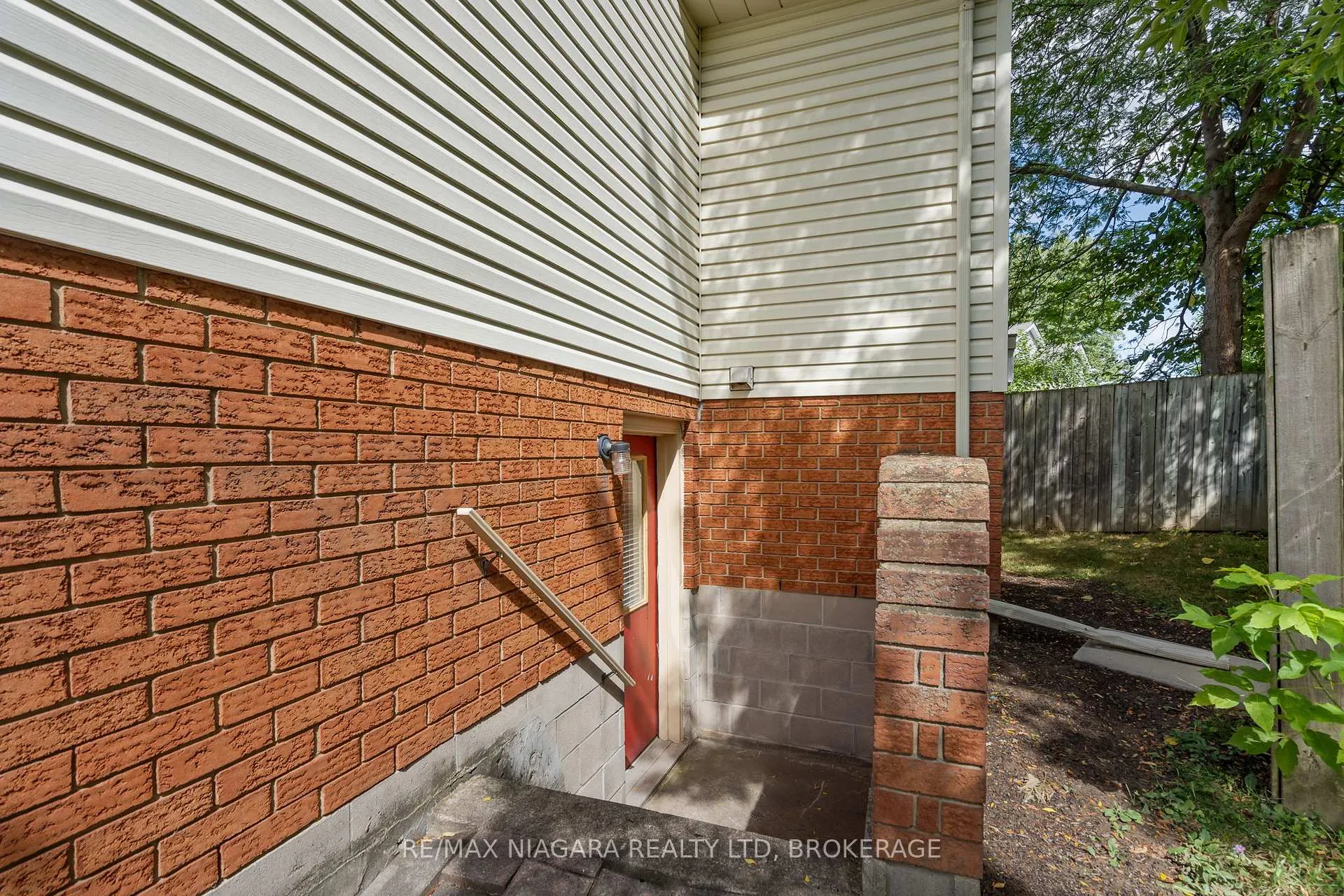 Photo 26 of 59 Leeper Street, St. Catharines, Western Hill — HOMEH