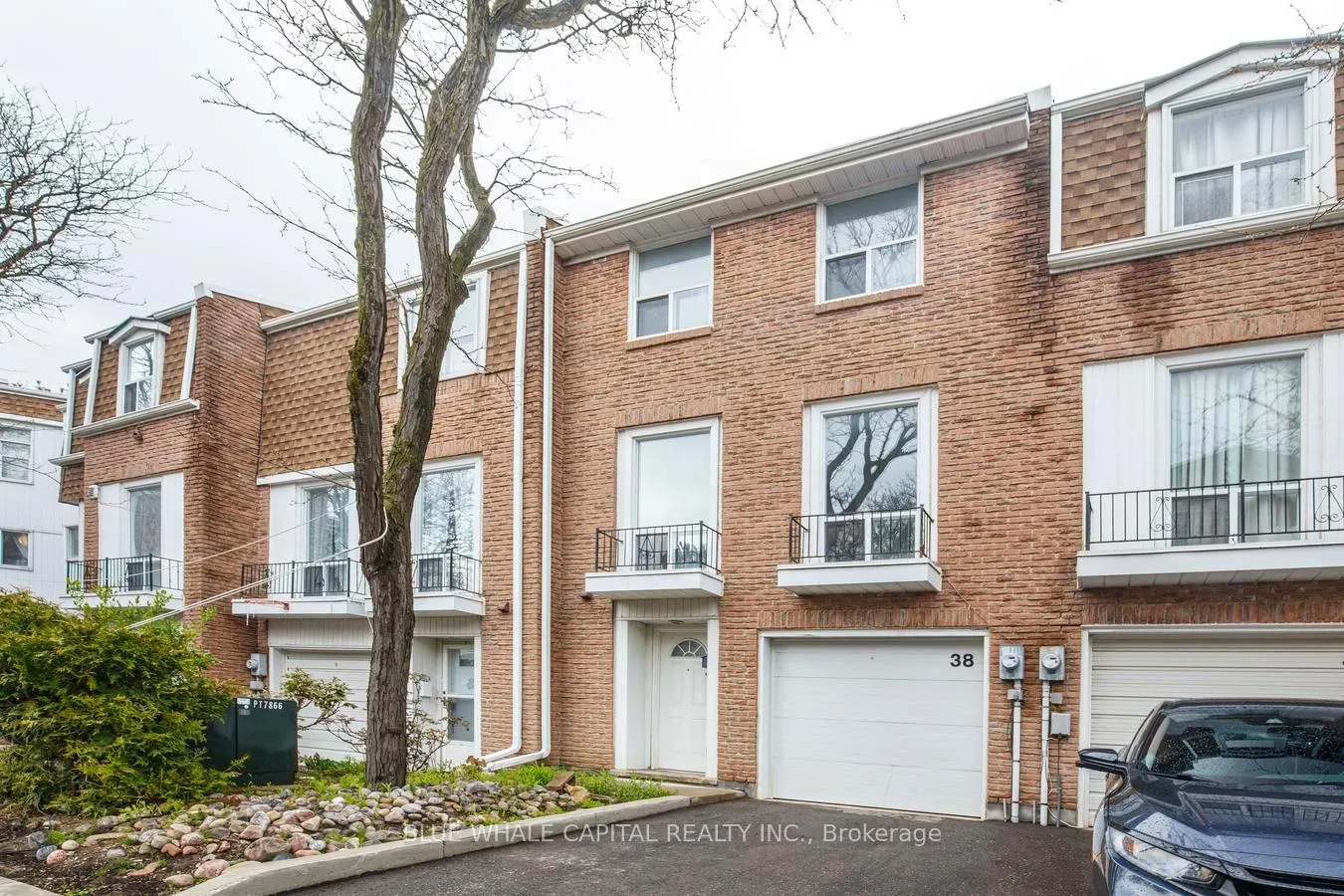 Photo 3 of 38 Thimble Berry Way, North York, Hillcrest Village — HOMEH