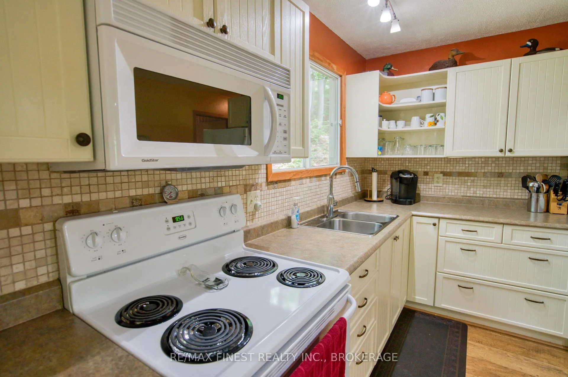 Photo 17 of 64 Round Island Lane, Frontenac, Frontenac South — HOMEH
