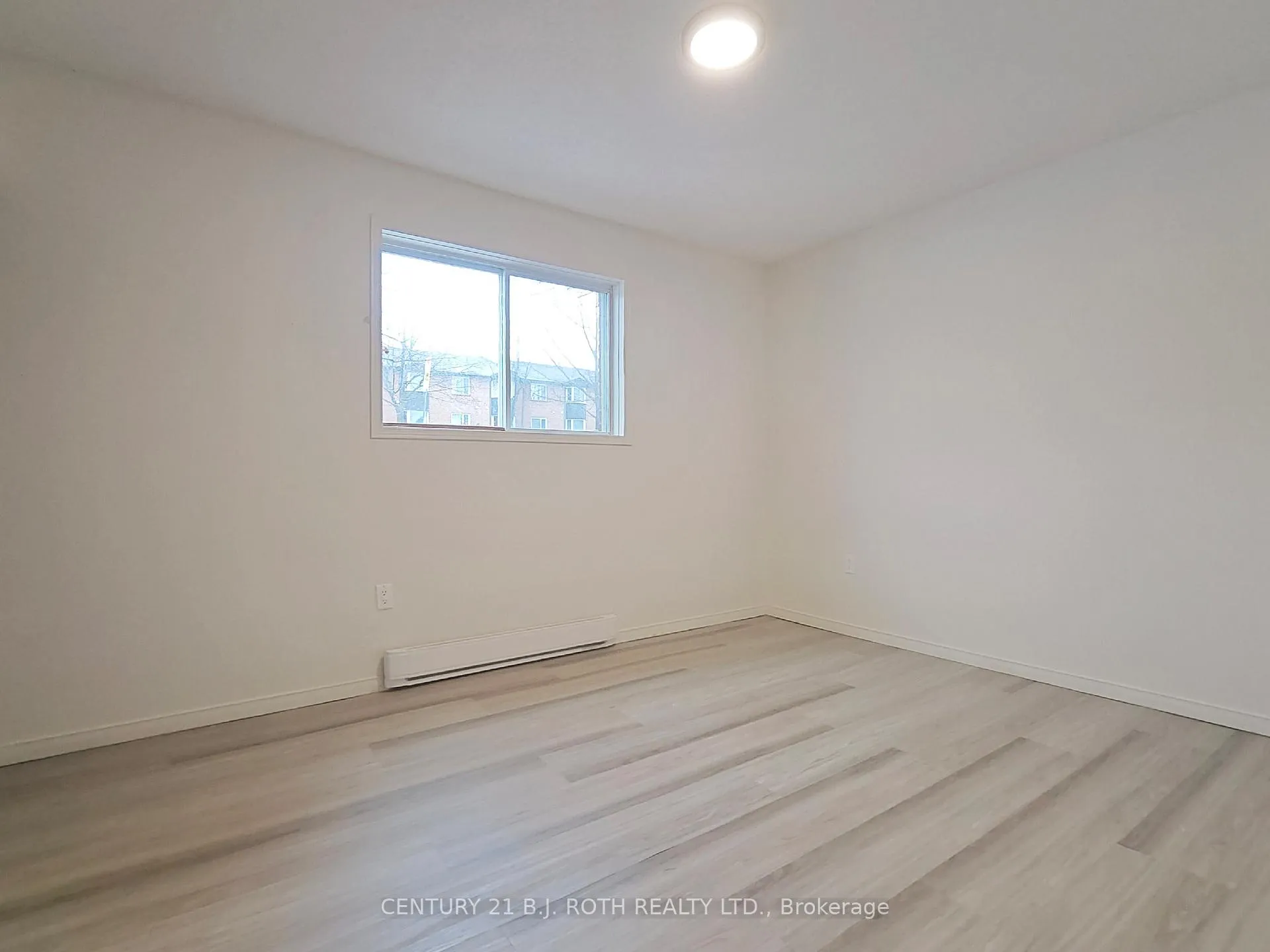 Photo 7 of 339 Blake Street, Barrie, North Shore — HOMEH