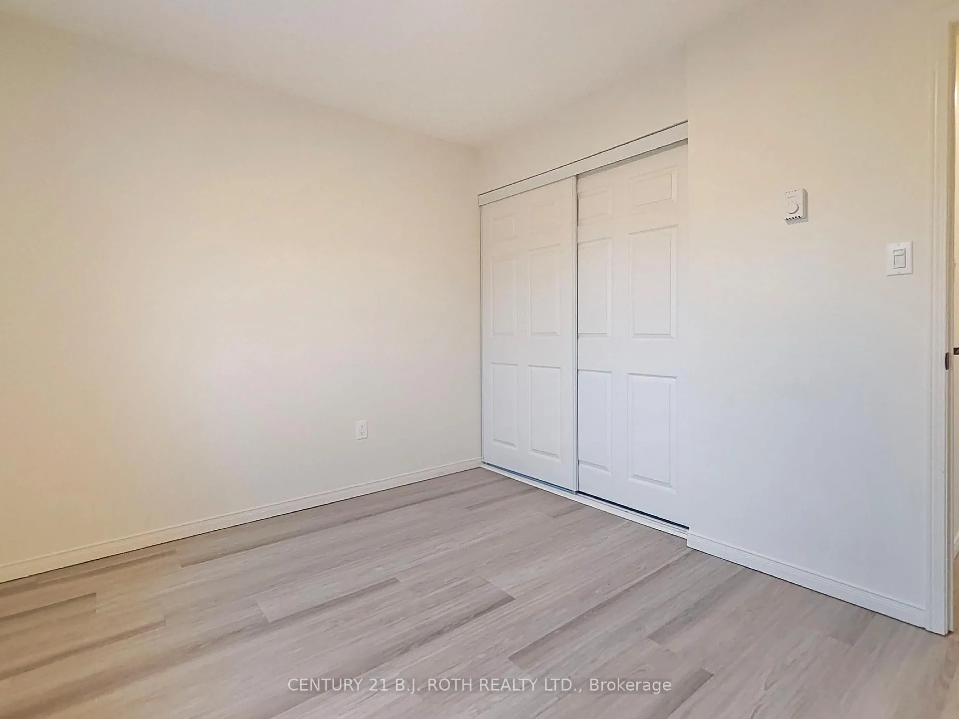 Photo 11 of 339 Blake Street, Barrie, North Shore — HOMEH