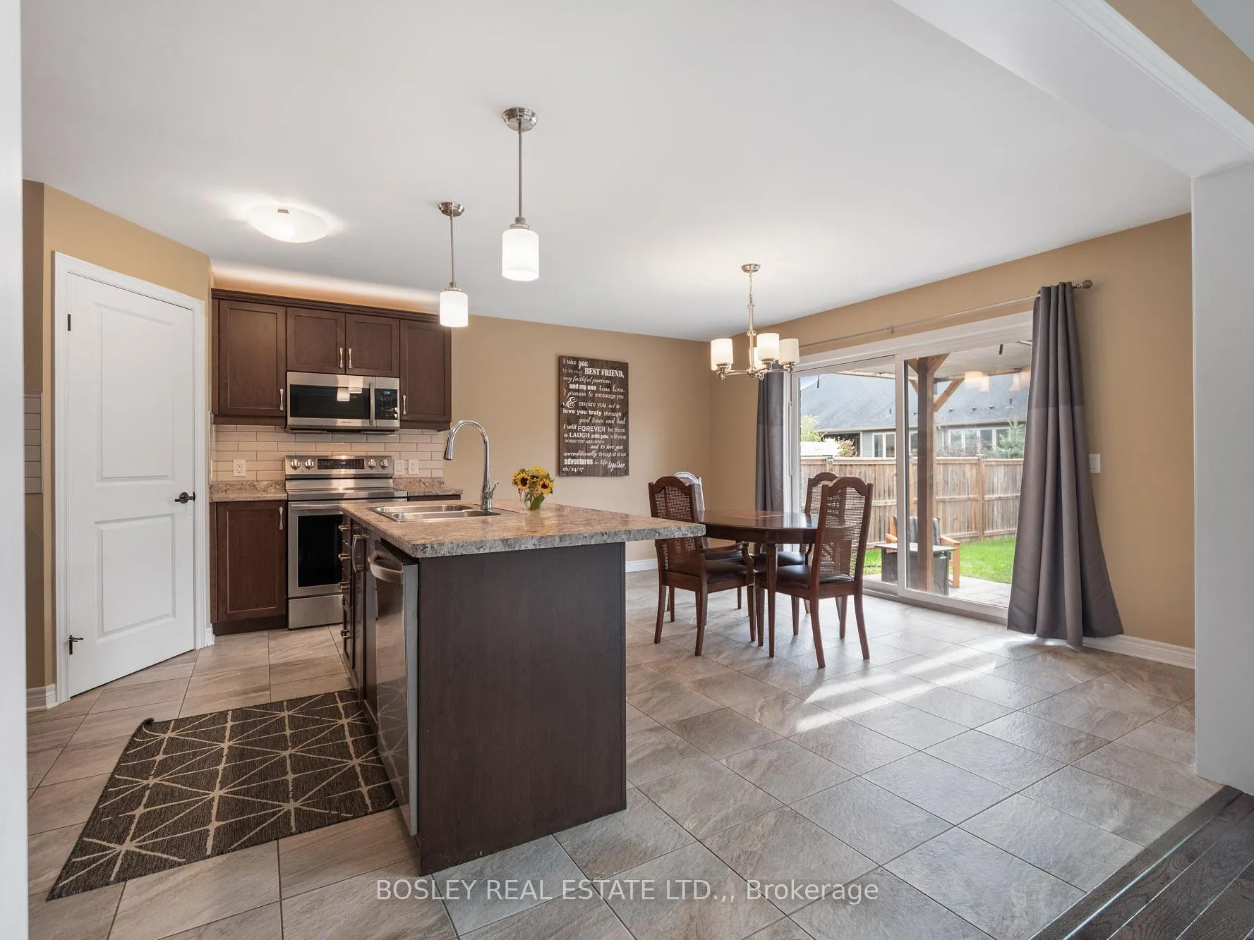 Photo 12 of 35 McFarland Street, Thorold, Hurricane/Merrittville — HOMEH