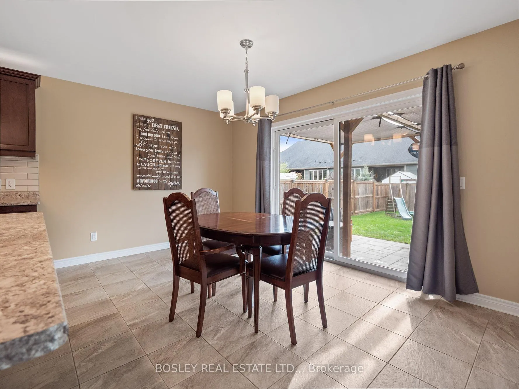 Photo 17 of 35 McFarland Street, Thorold, Hurricane/Merrittville — HOMEH