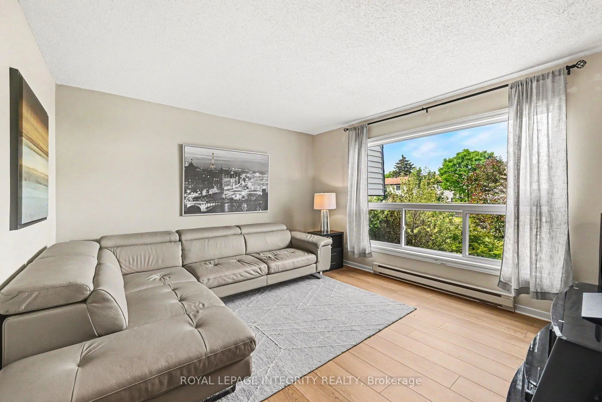 Photo 5 of Unit A, 26A Lovell Lane, Ottawa, Westcliffe Estates — HOMEH