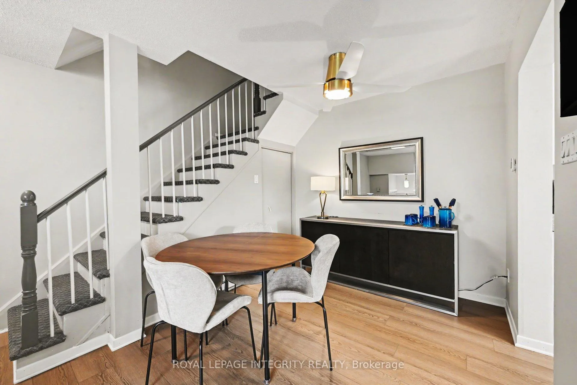 Photo 7 of Unit A, 26A Lovell Lane, Ottawa, Westcliffe Estates — HOMEH