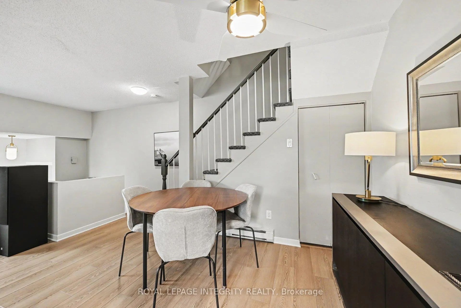Photo 8 of Unit A, 26A Lovell Lane, Ottawa, Westcliffe Estates — HOMEH
