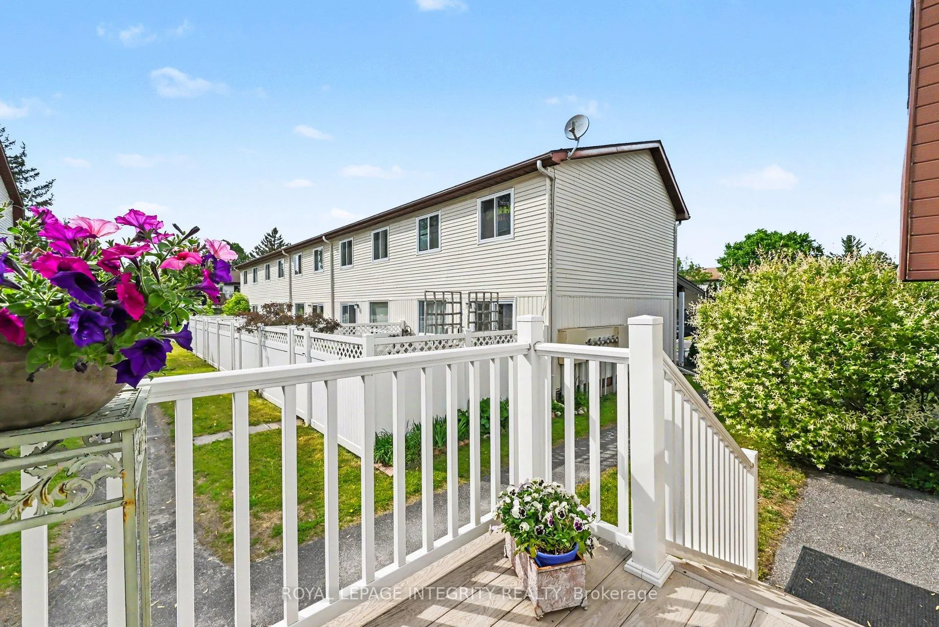 Photo 21 of Unit A, 26A Lovell Lane, Ottawa, Westcliffe Estates — HOMEH