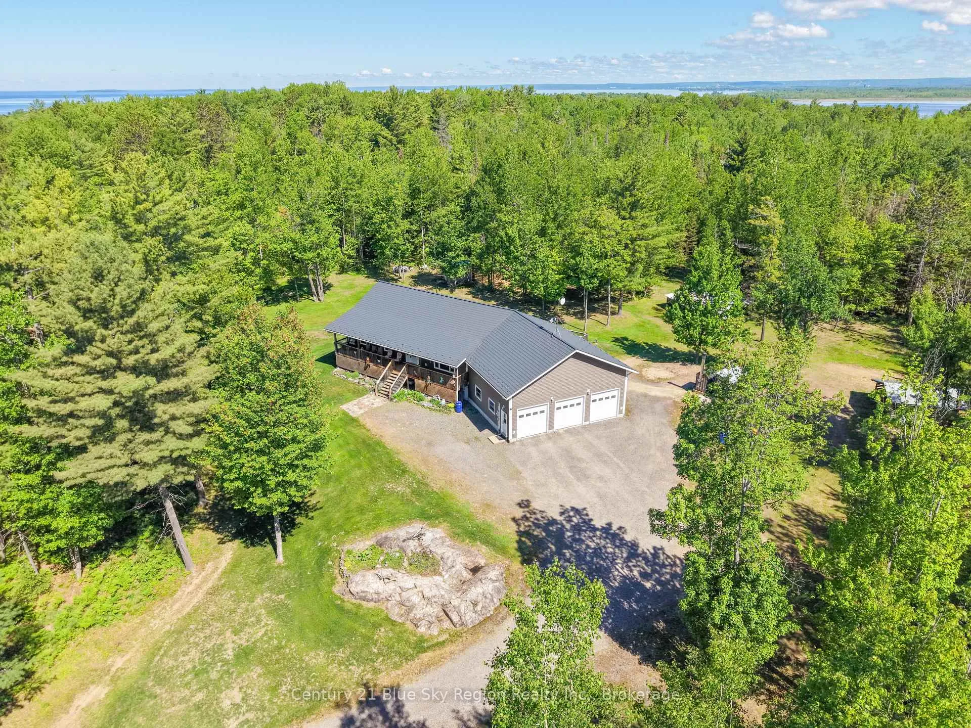Photo 4 of 106 Lighthouse Road, Callander — HOMEH