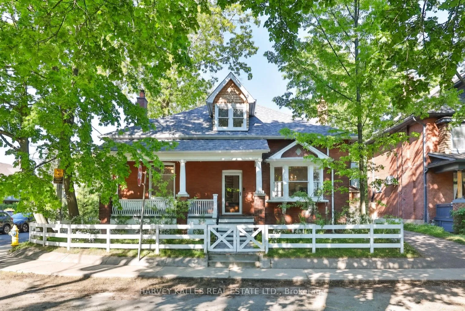 Front of 139 Hammersmith Avenue
