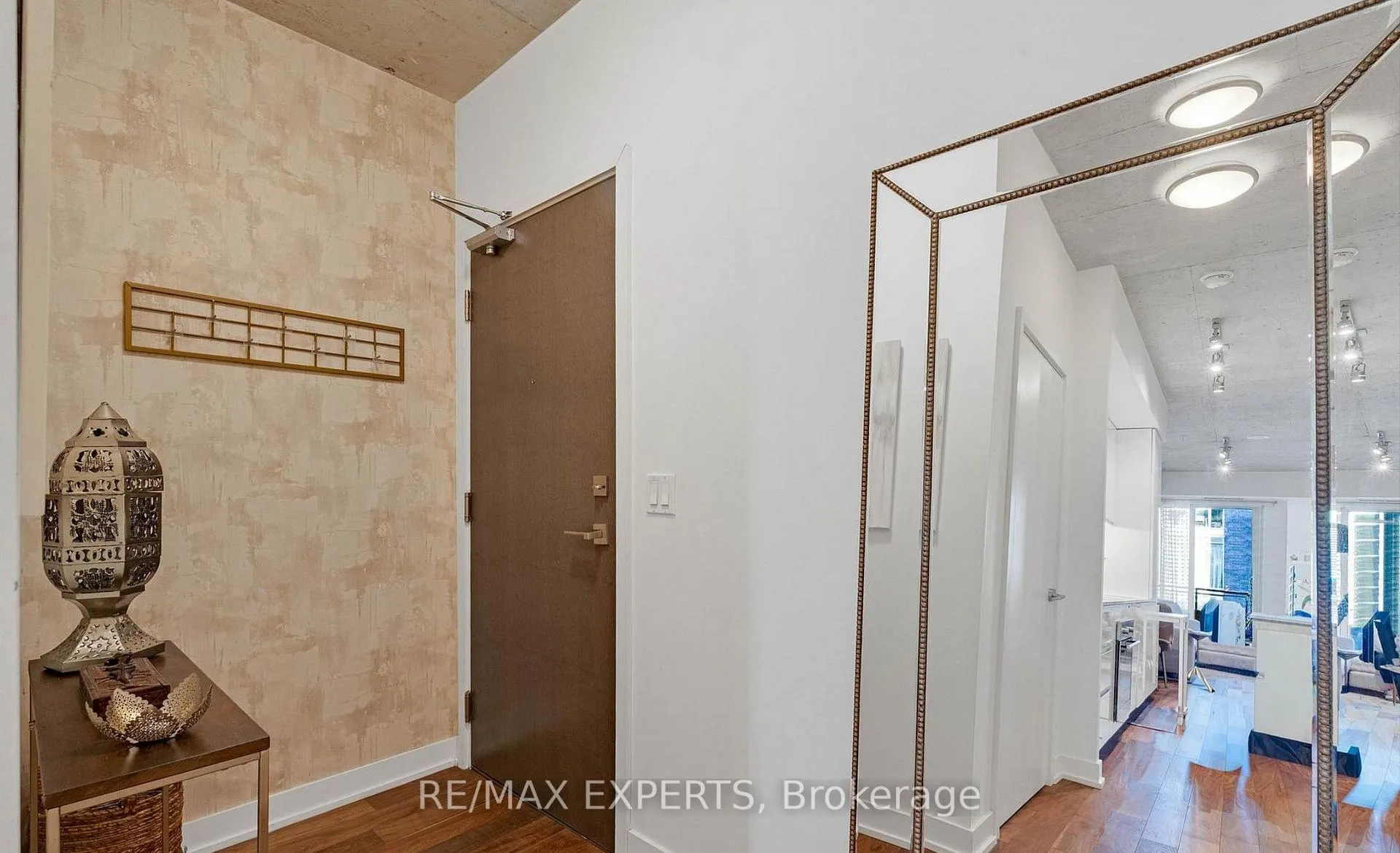 Photo 4 of Unit 516, 20 Gladstone Avenue, Toronto, Little Portugal — HOMEH